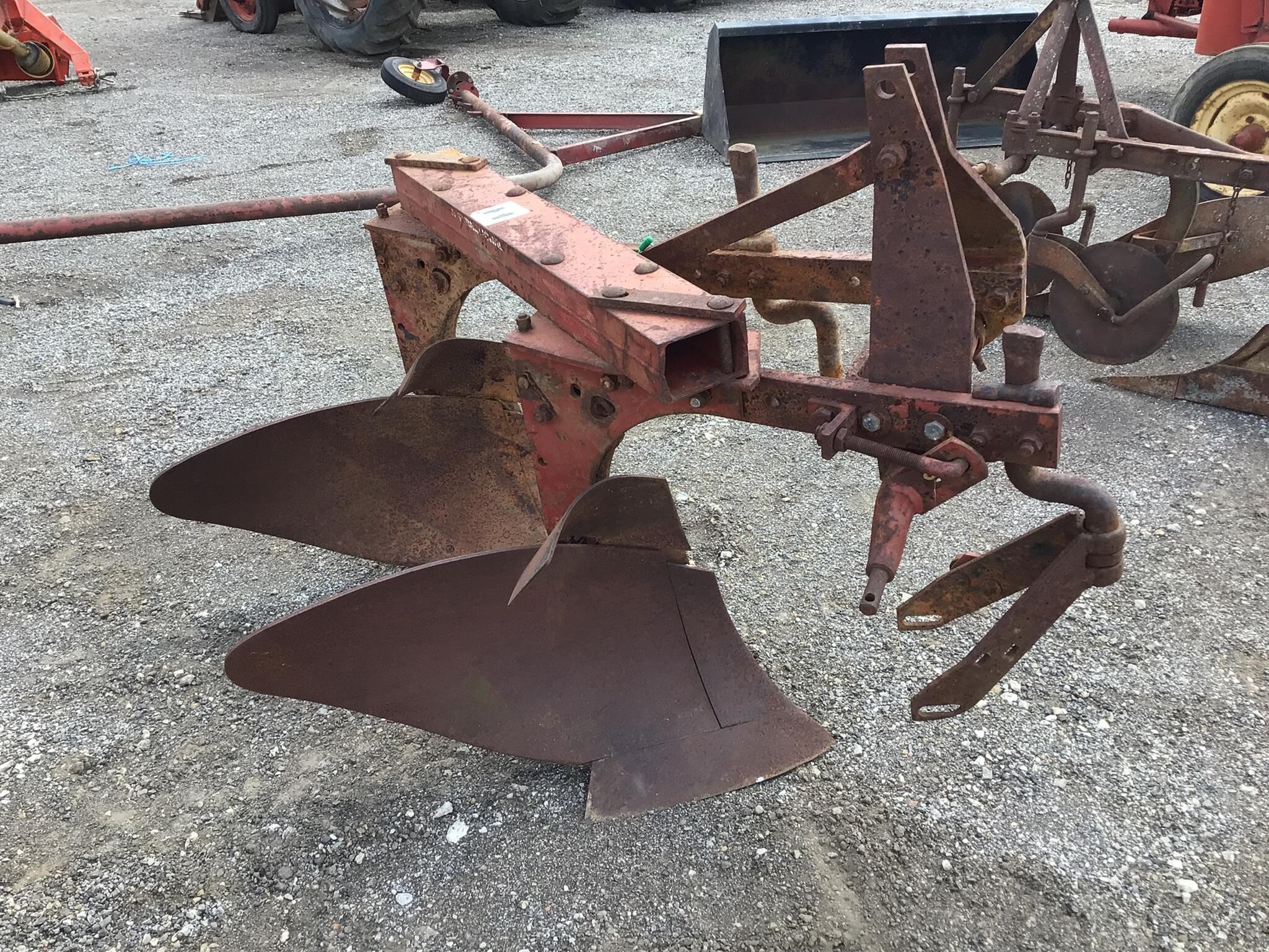  International 420 Plow