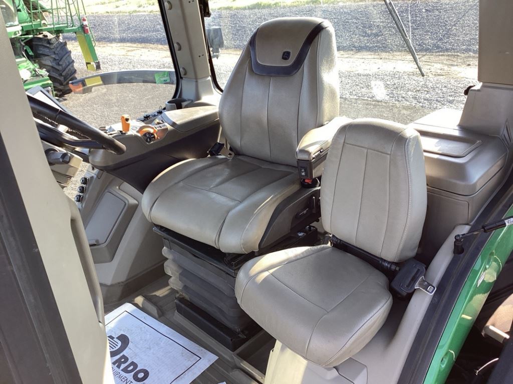 2021 John Deere 8RT 370 Tractor