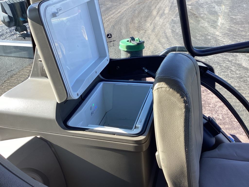 2021 John Deere 8RT 370 Tractor