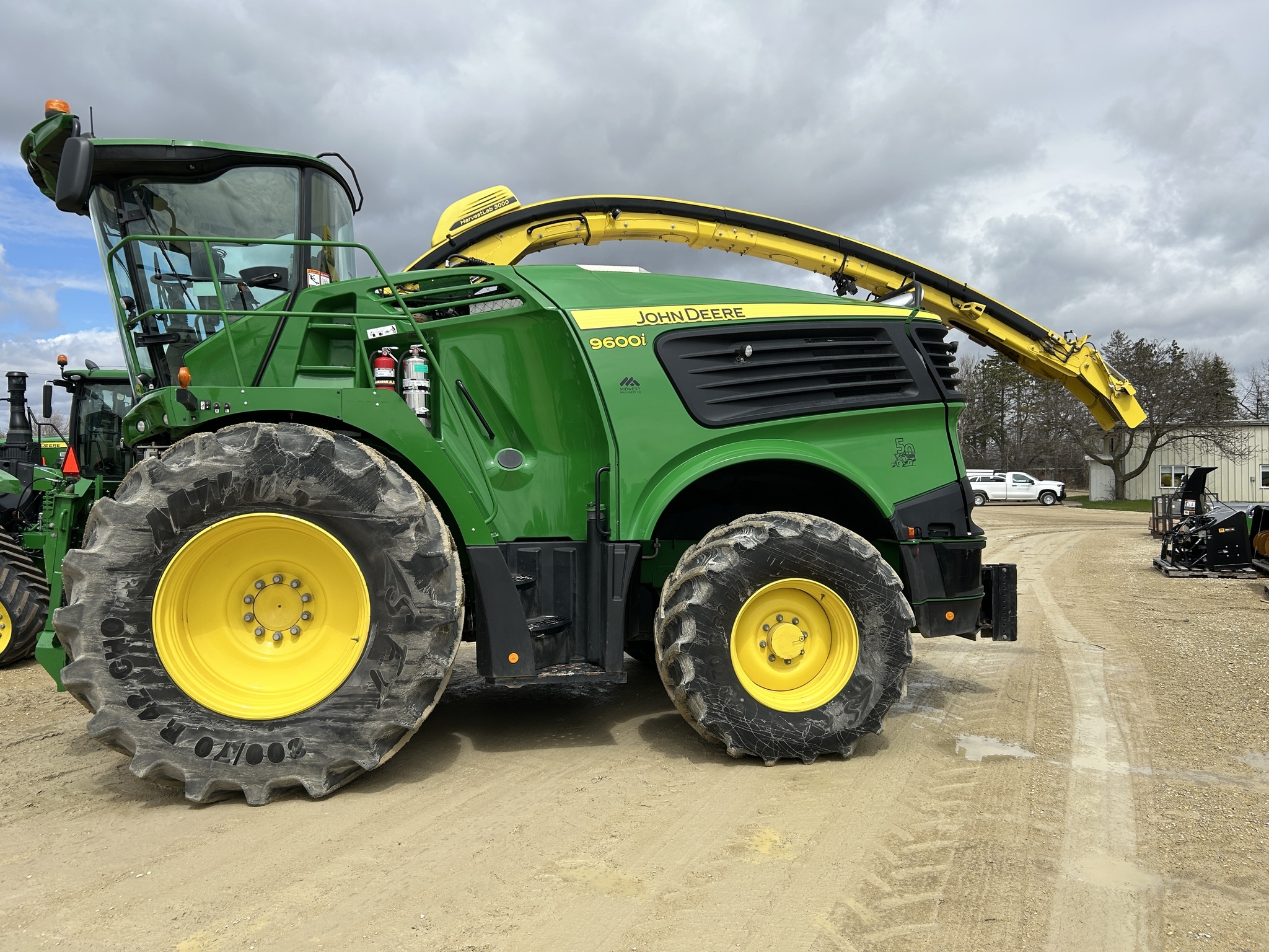 2022 John Deere 9600 Combine