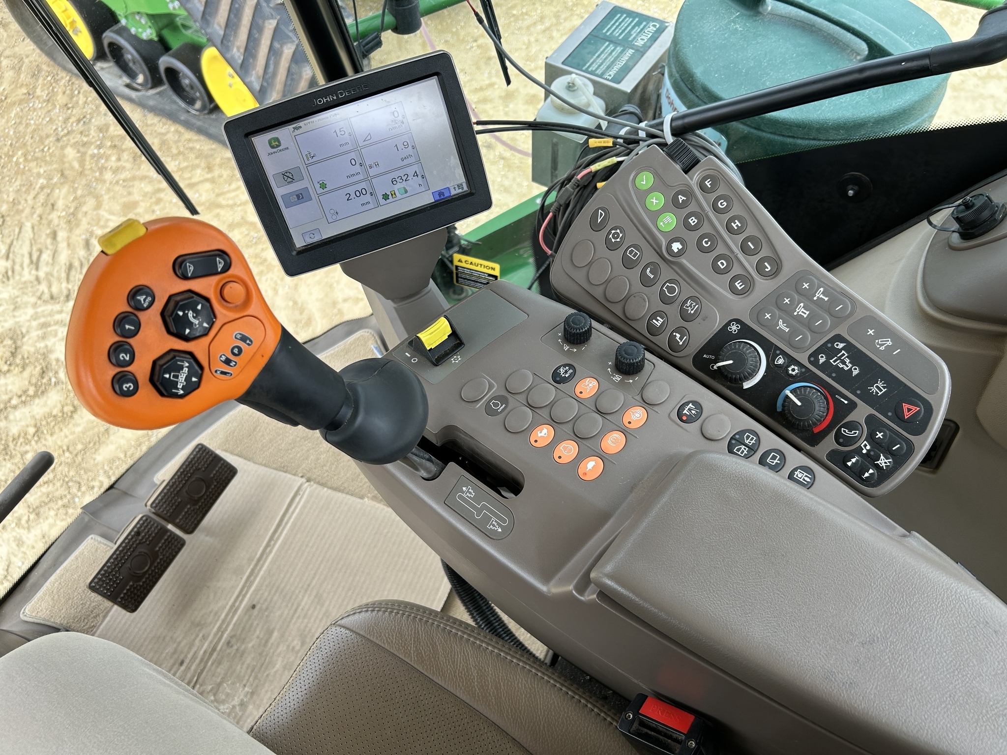 2022 John Deere 9600 Combine