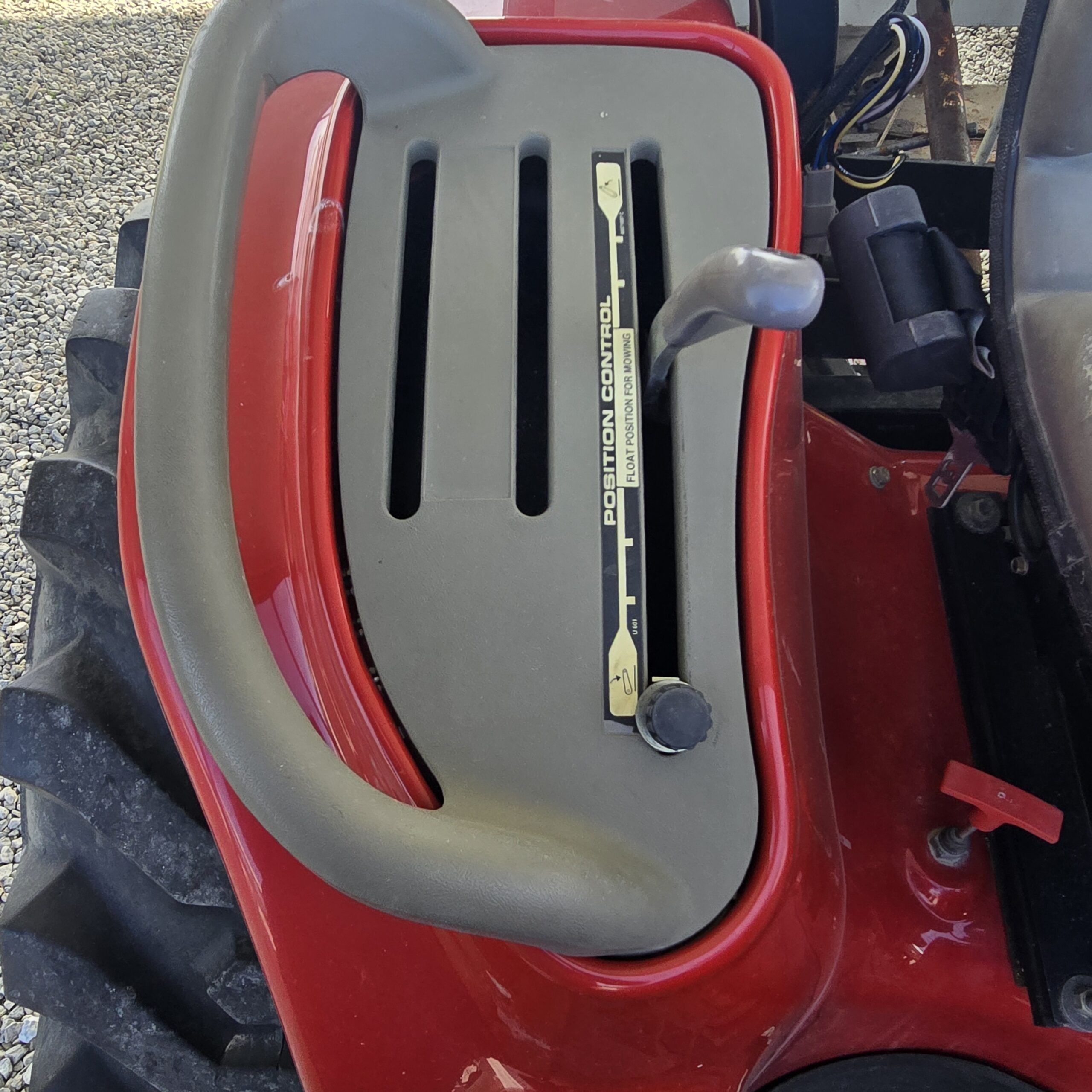 2005 Case IH DX34 Tractor