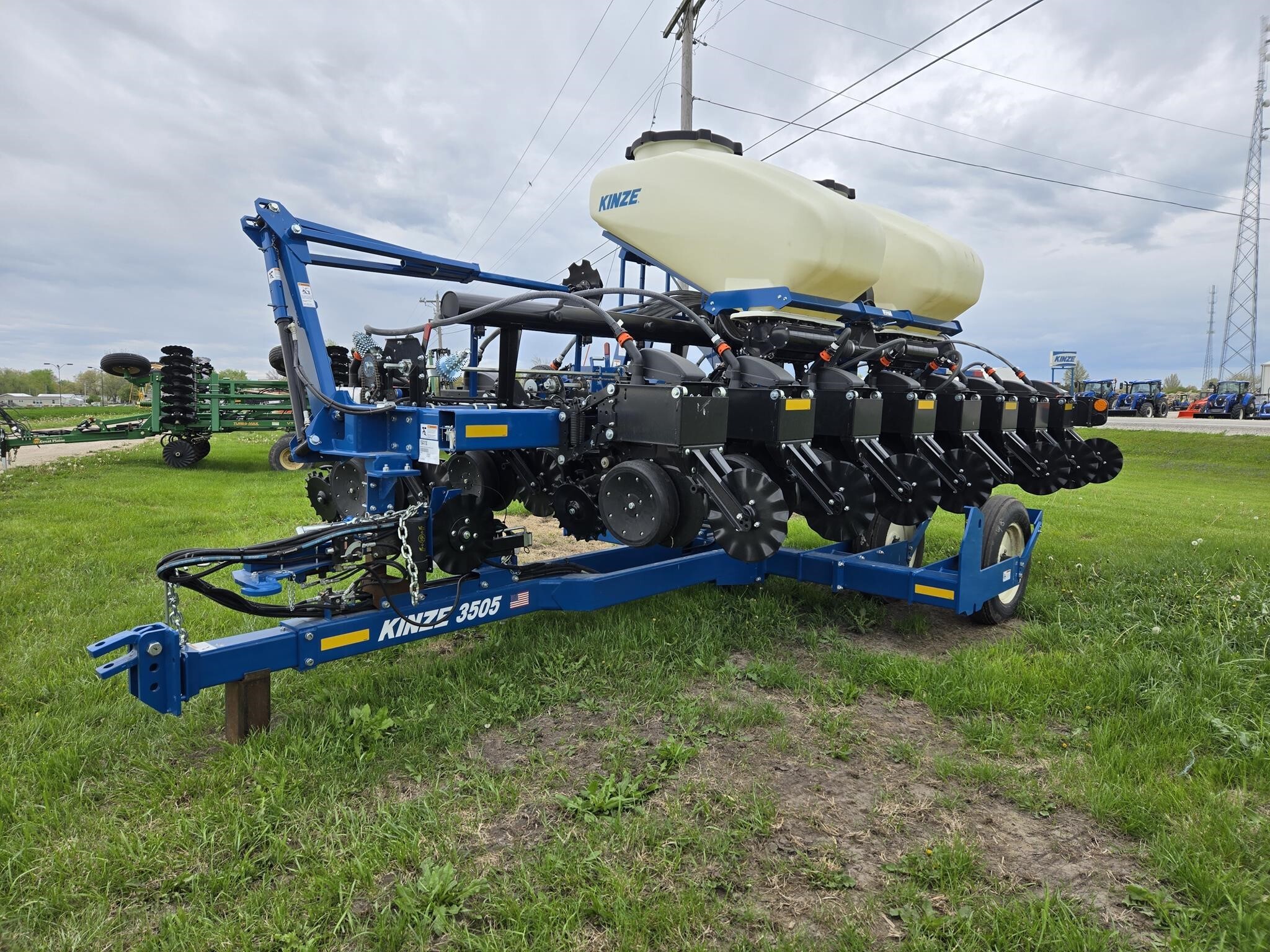2025 Kinze 3505 Planter