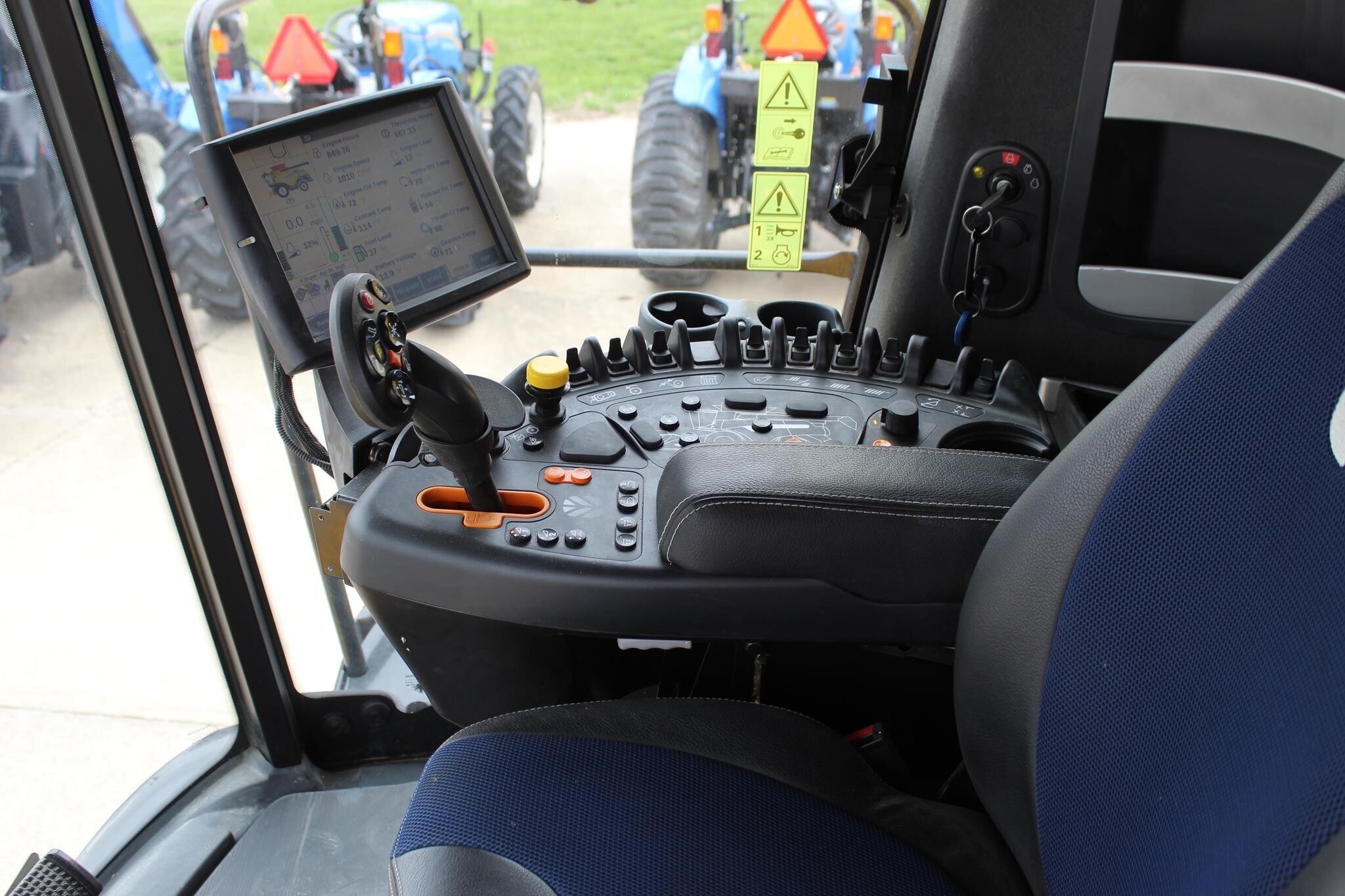 2022 New Holland CR7.90 REVELATION Combine