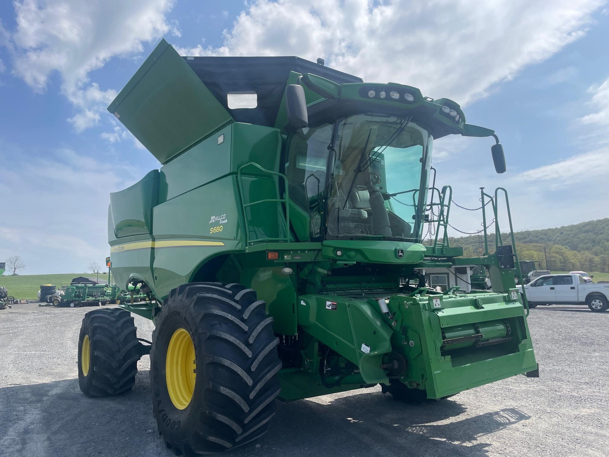 2013 John Deere S680 Combine