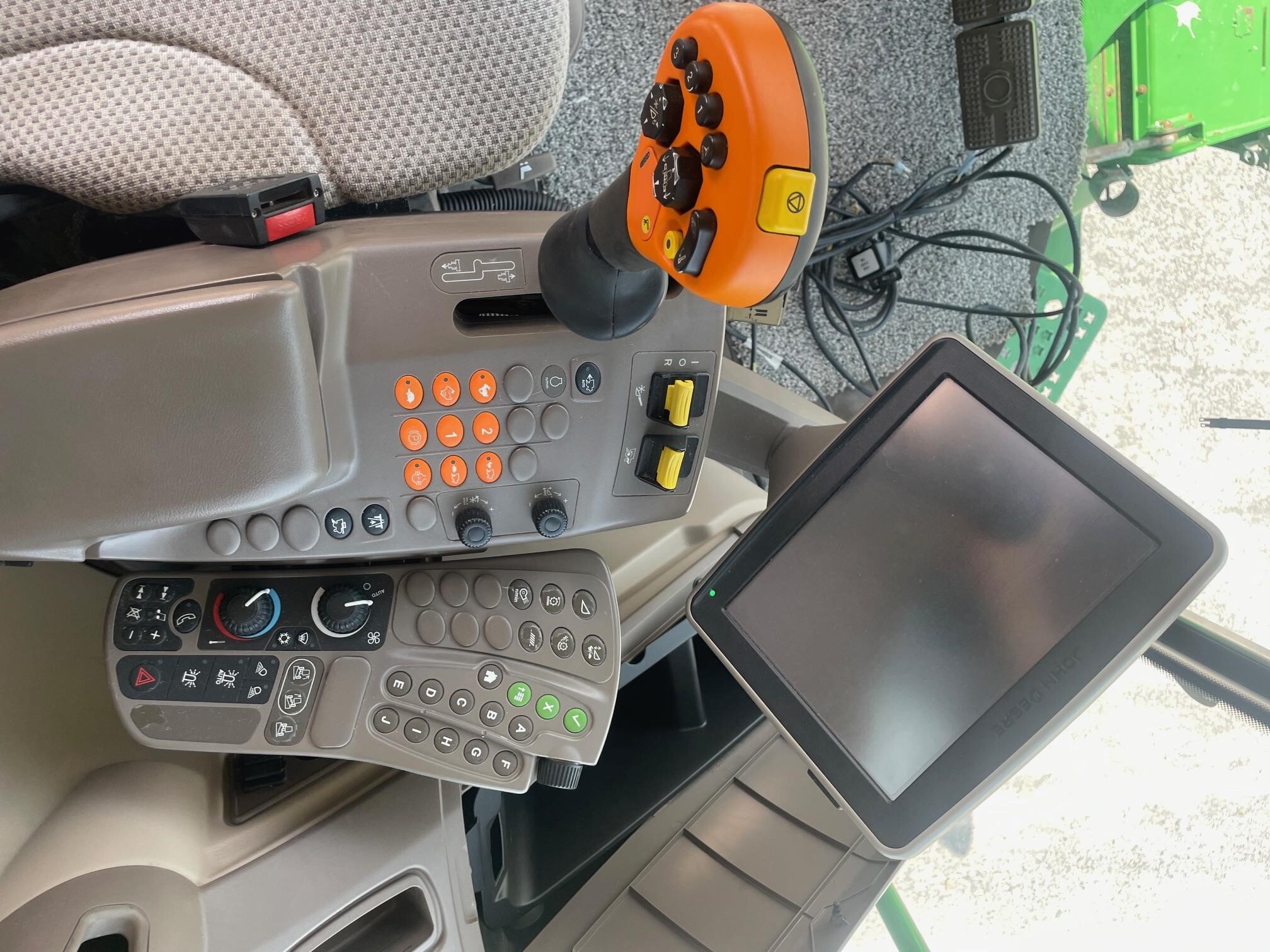 2013 John Deere S680 Combine