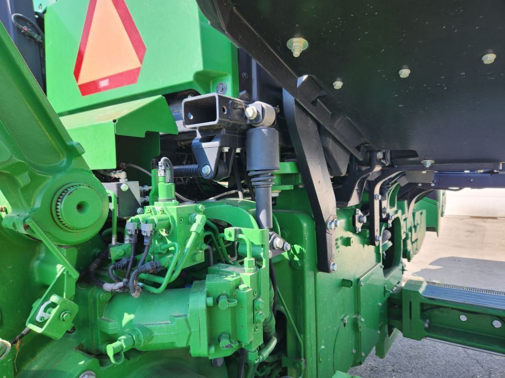 2021 John Deere 8RT 370 Tractor