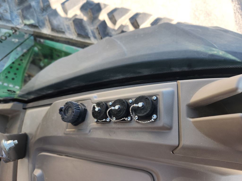 2021 John Deere 8RT 370 Tractor