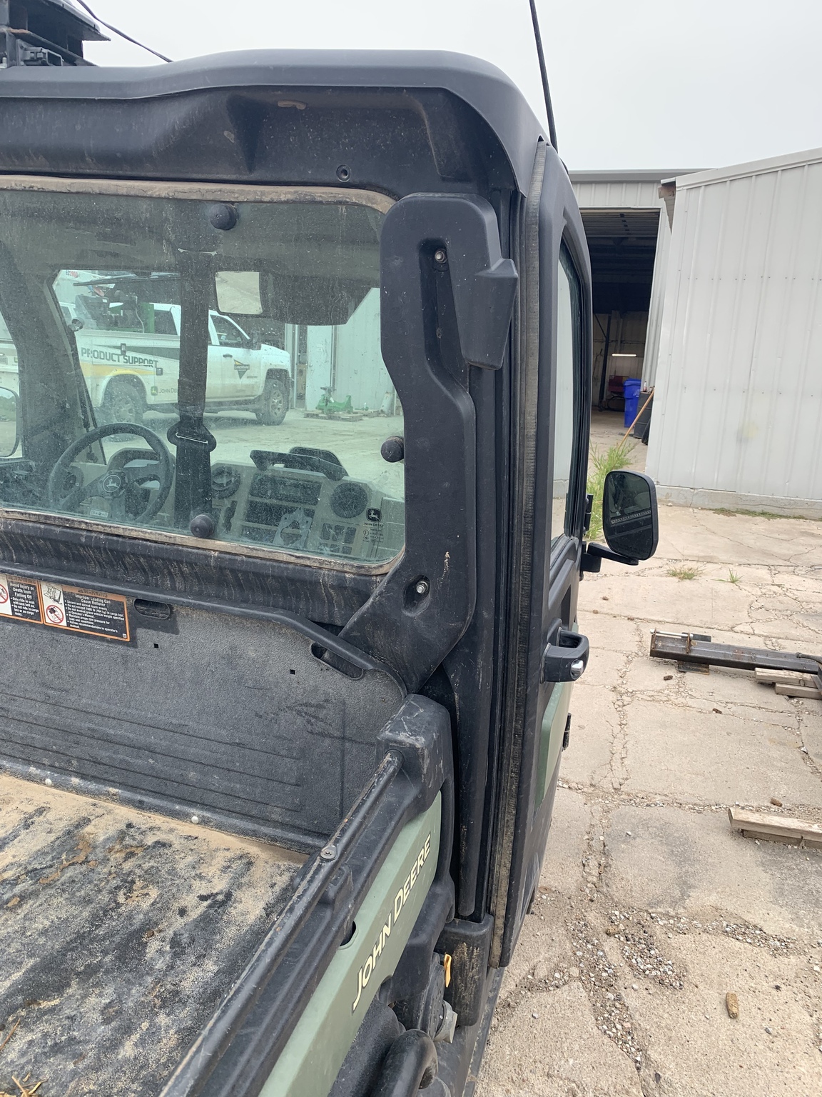2023 John Deere XUV835R ATVs and Utility Vehicle