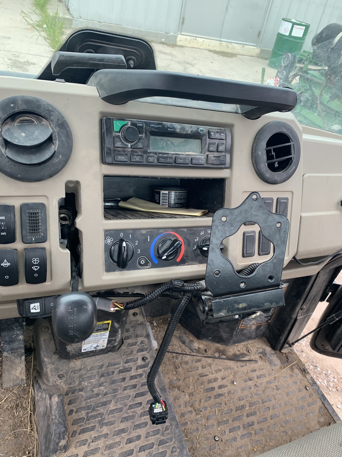 2023 John Deere XUV835R ATVs and Utility Vehicle