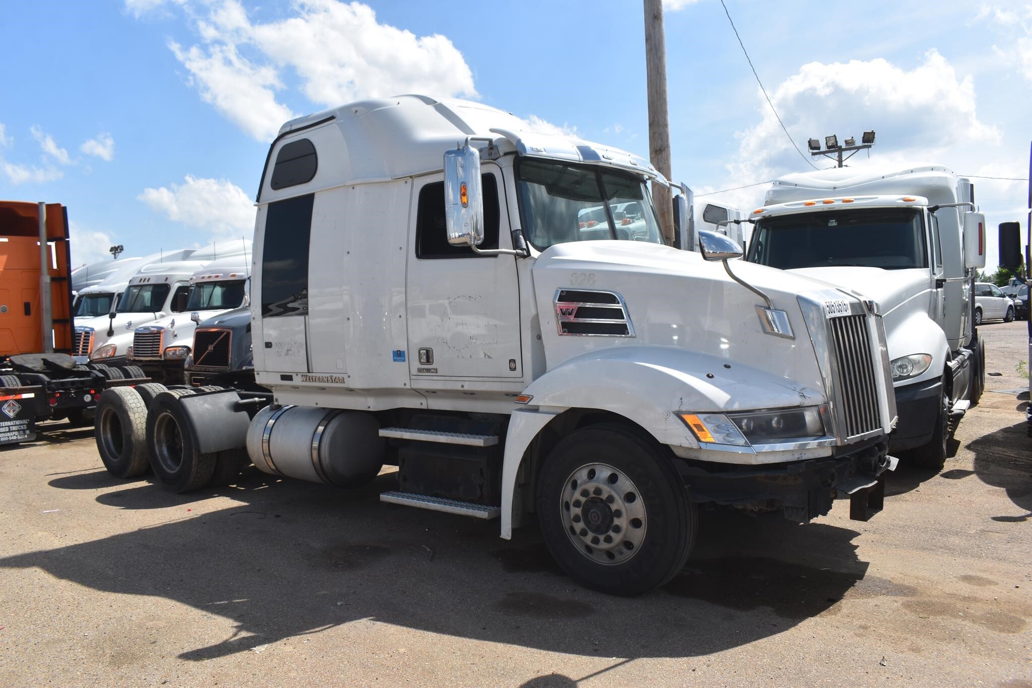 2017 Western Star 5700XE Semi Trucks/Trailer