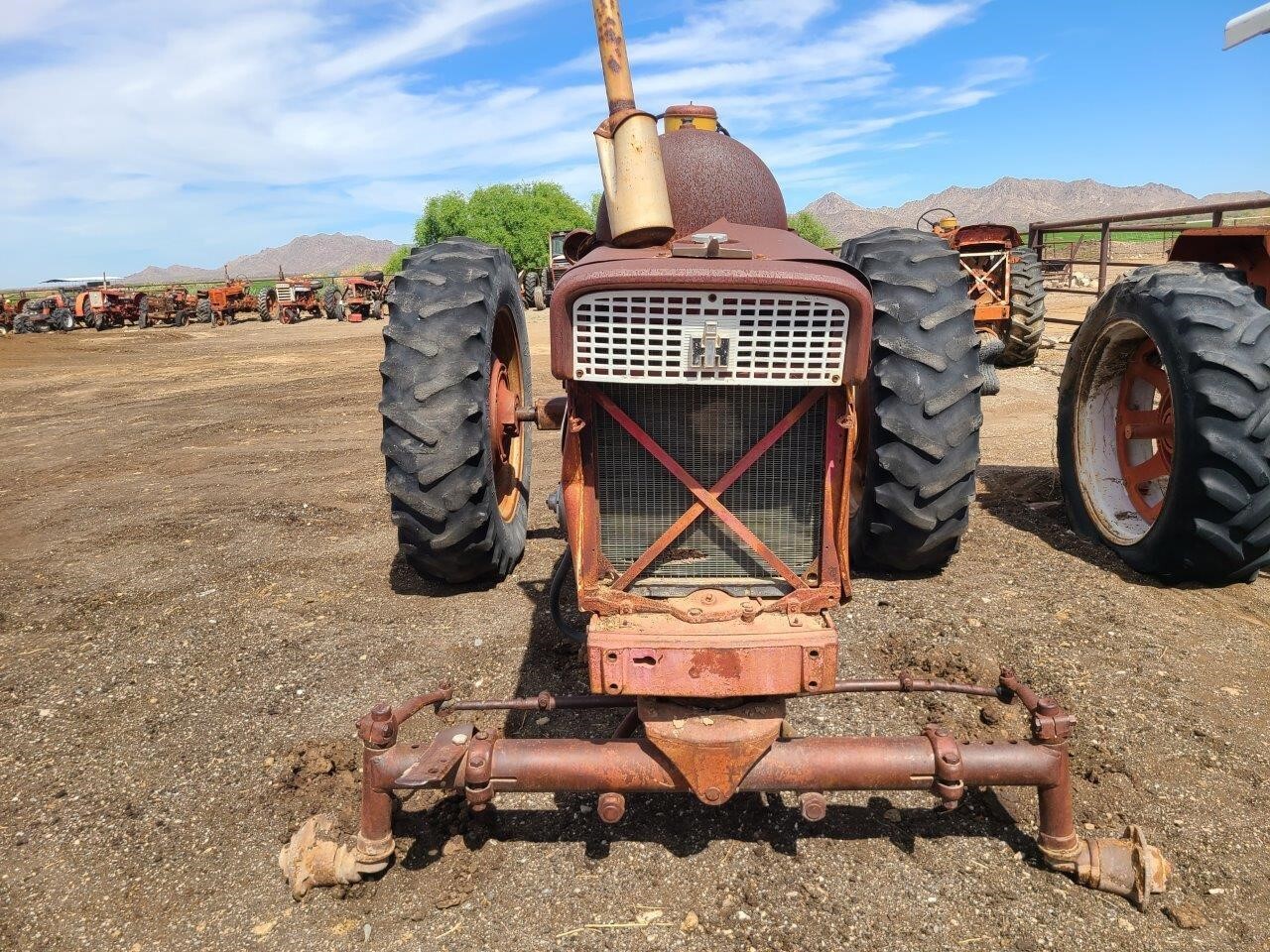 1960 International Harvester 560 Tractor