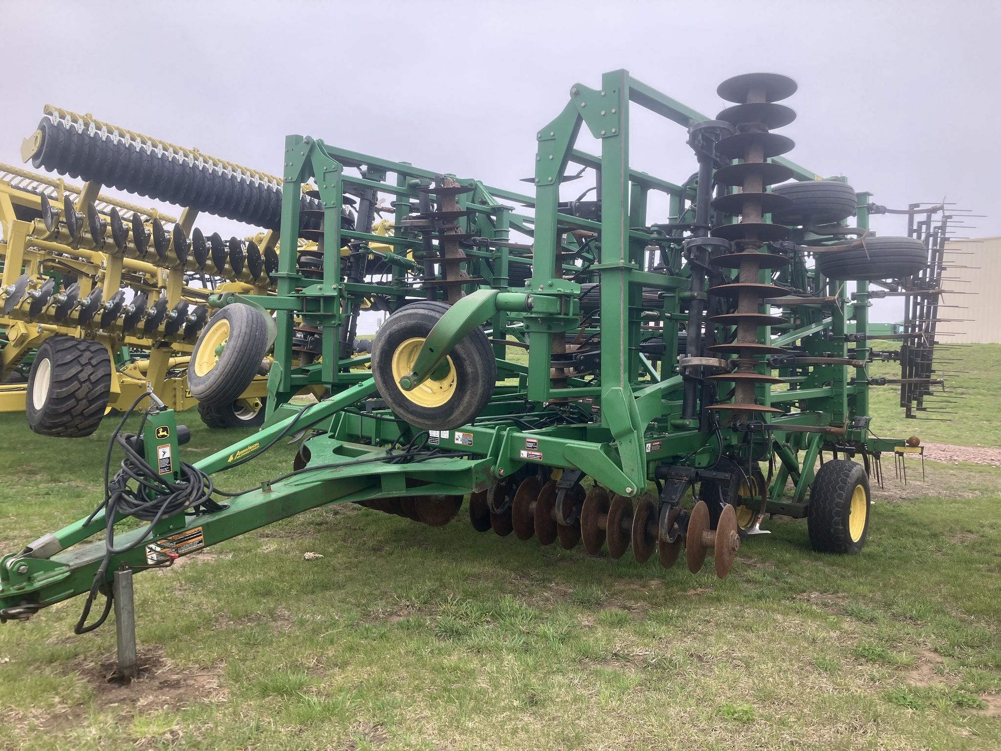 2008 John Deere 2310 Soil Finisher