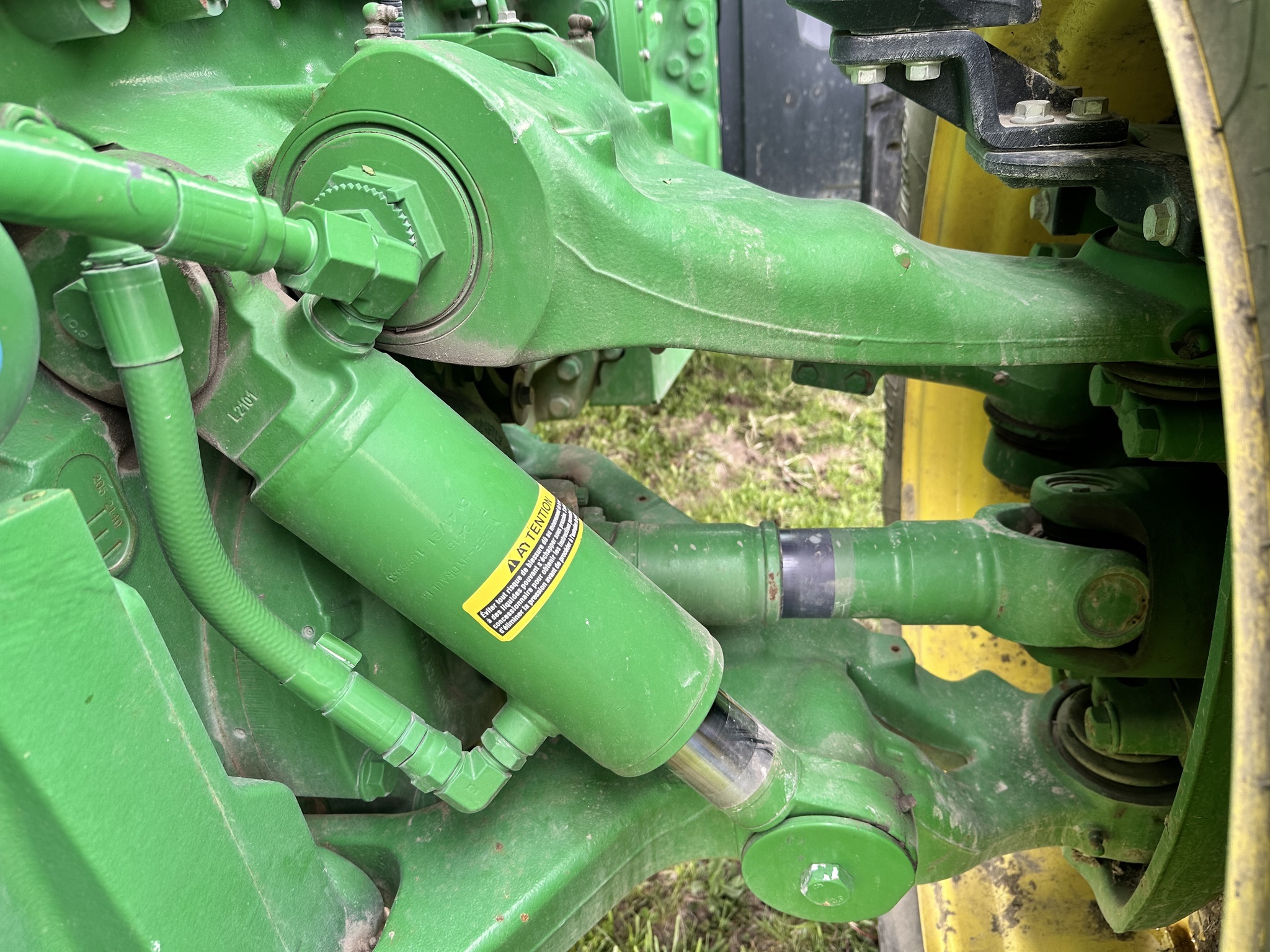 2022 John Deere 8R 250 Tractor