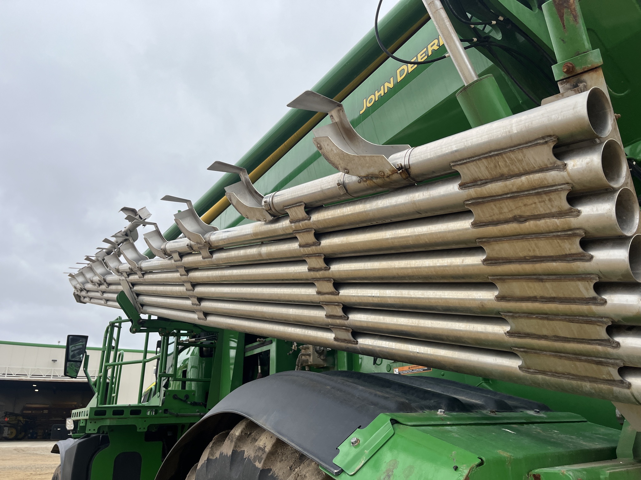 2022 John Deere 800R Self-Propelled Fertilizer Spreader