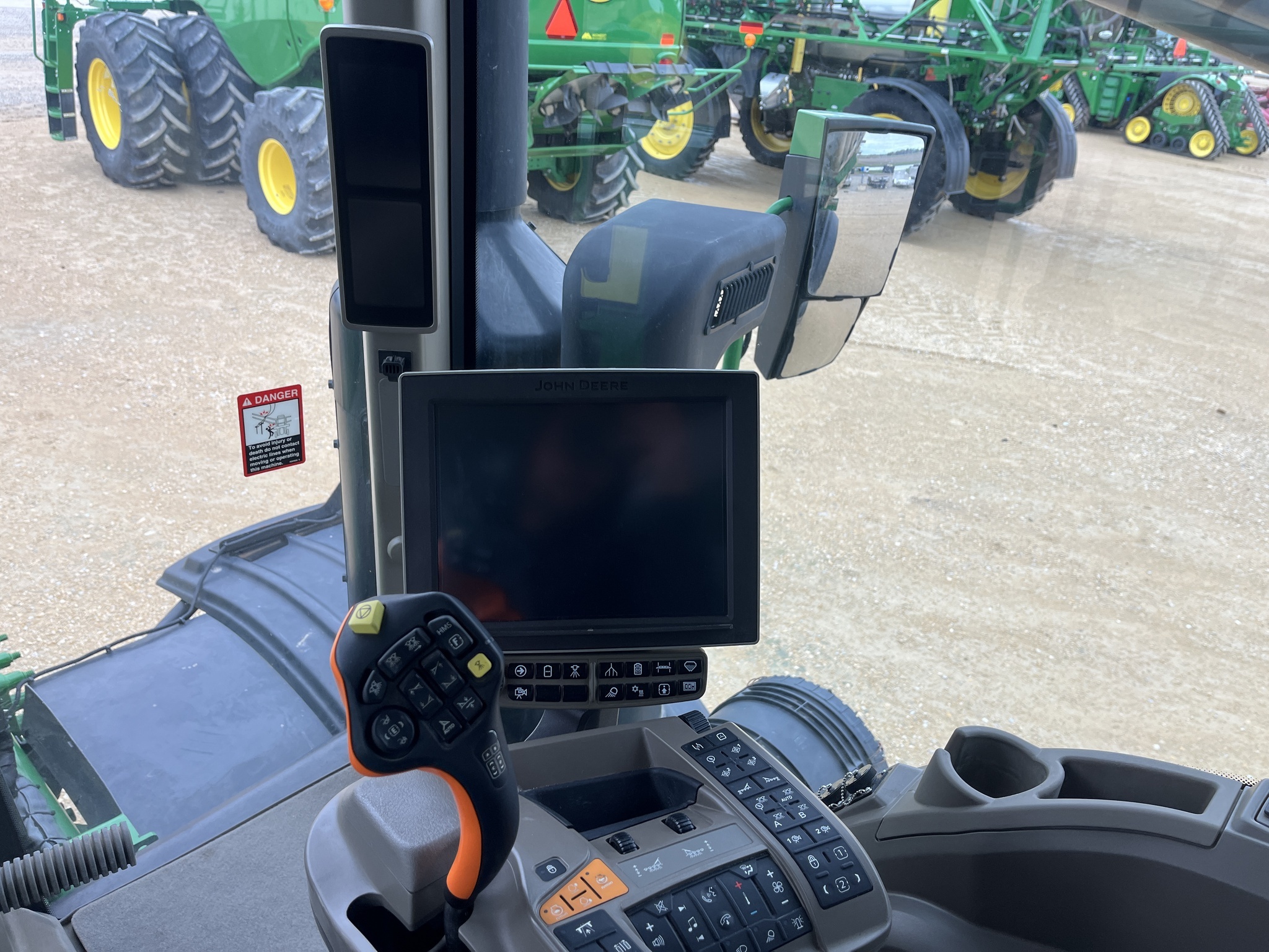 2022 John Deere 800R Self-Propelled Fertilizer Spreader