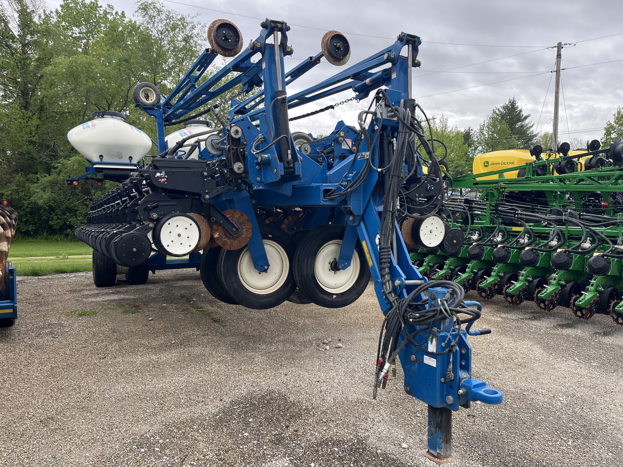 2011 Kinze 3700 Planter