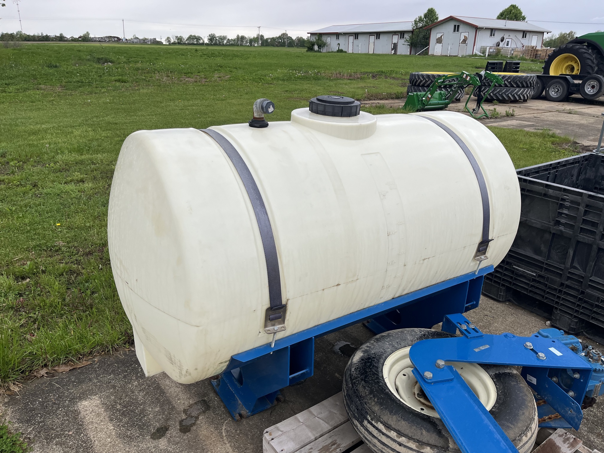 2011 Kinze 3700 Planter