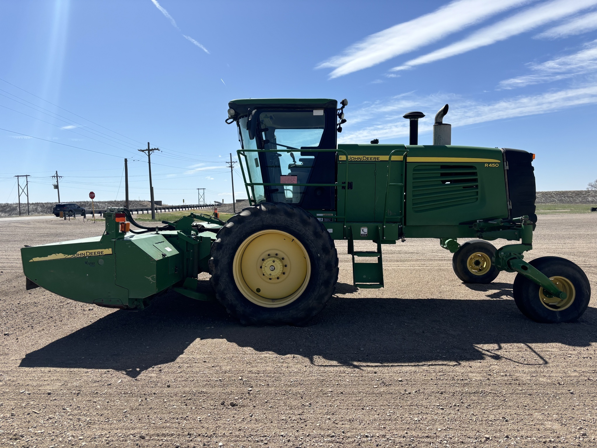 2011 John Deere R450 Self-Propelled Windrowers and Swather