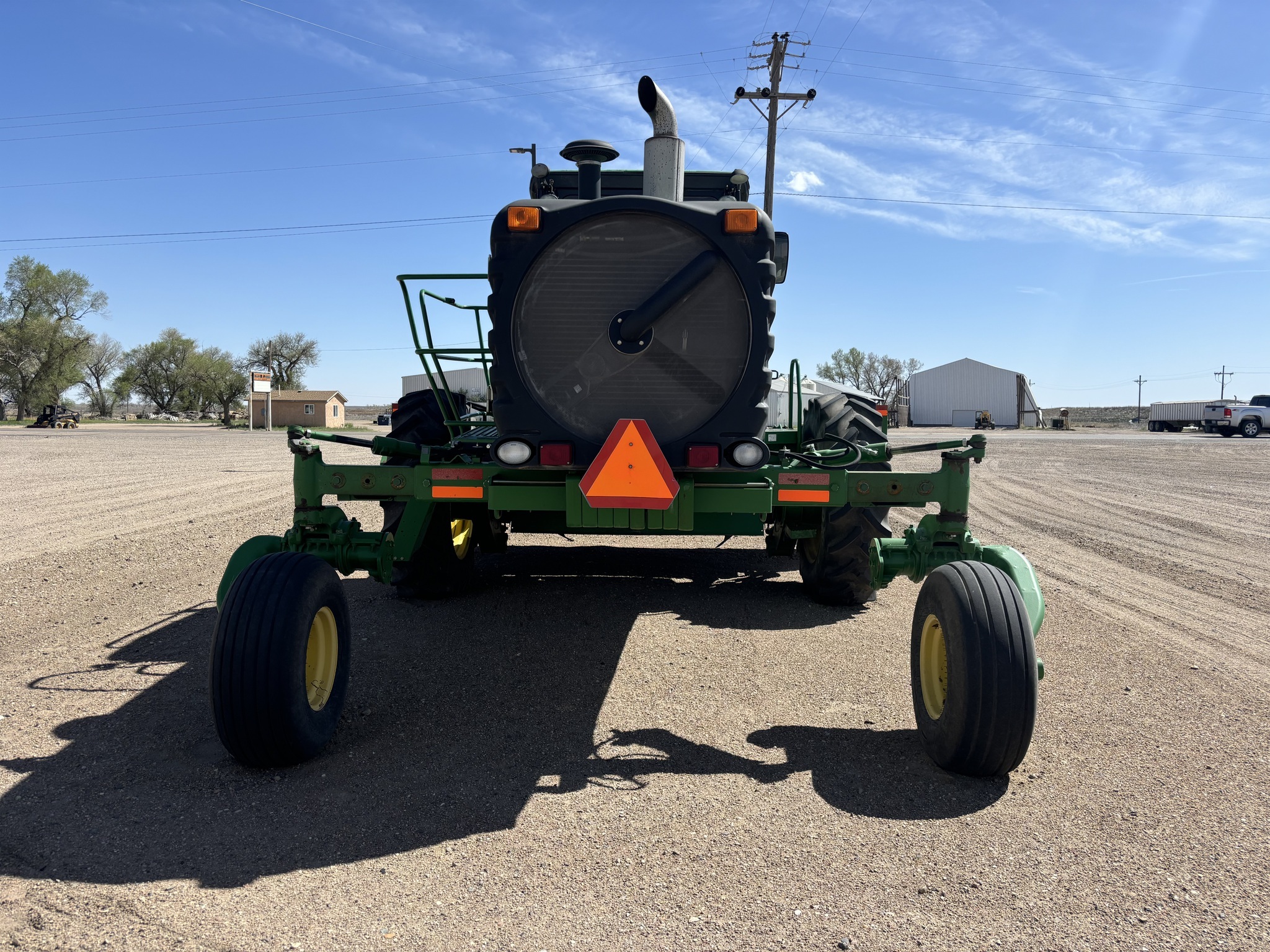 2011 John Deere R450 Self-Propelled Windrowers and Swather