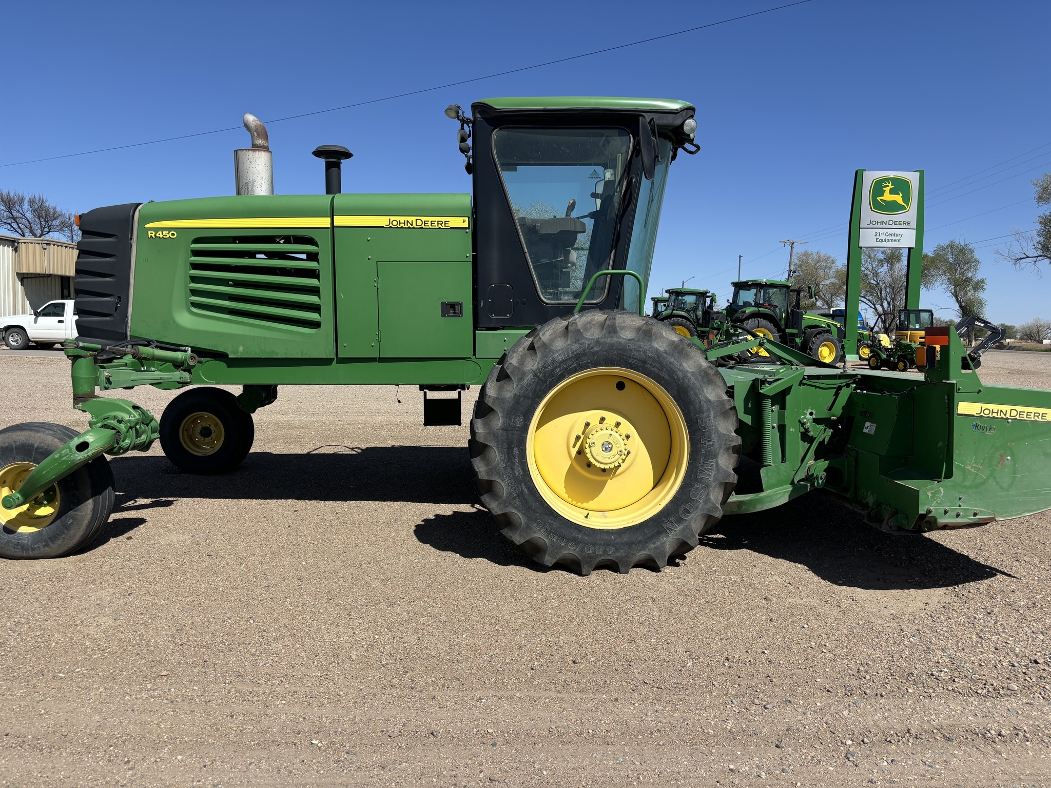 2011 John Deere R450 Self-Propelled Windrowers and Swather