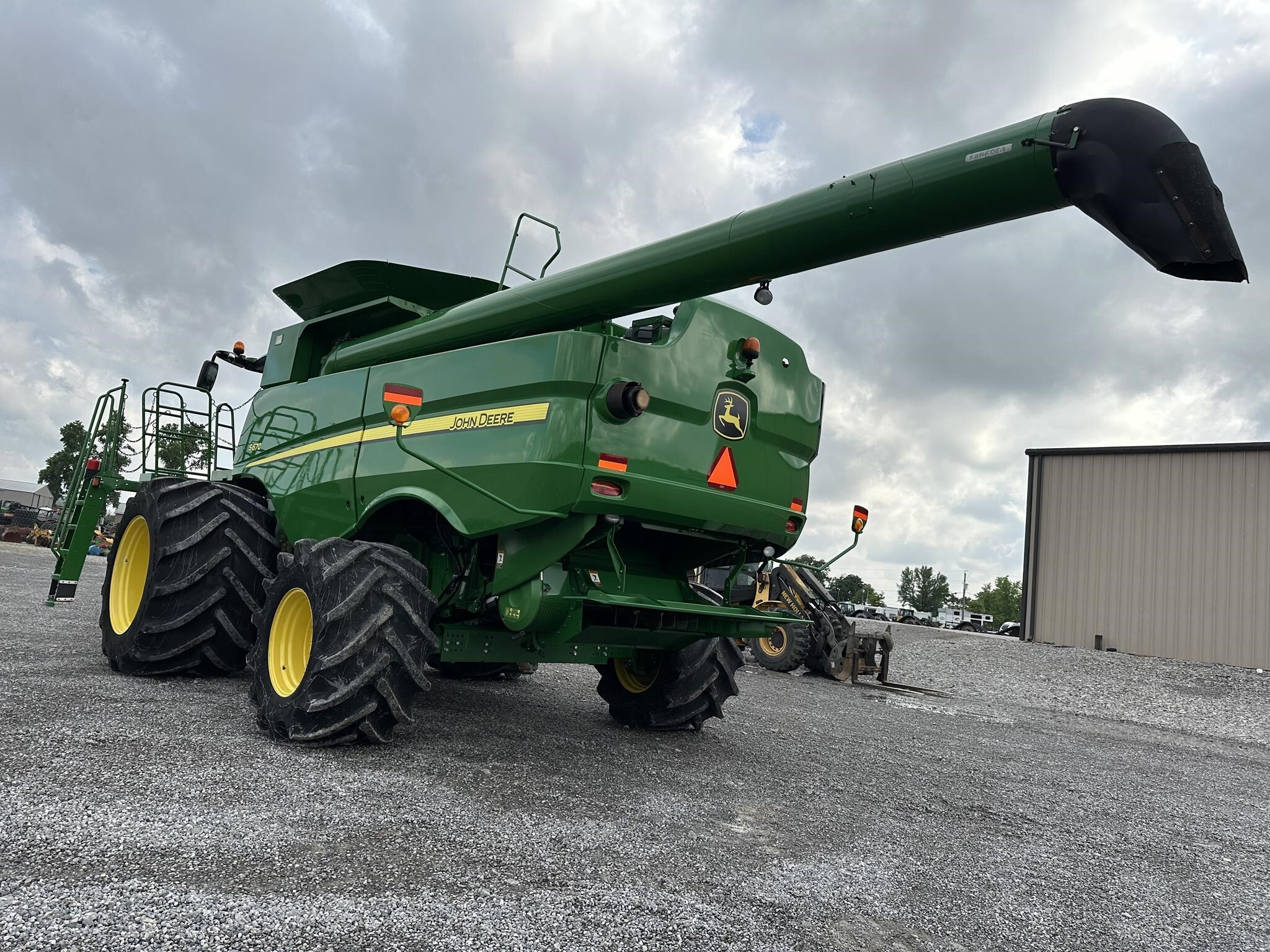 2013 John Deere S670 Combine