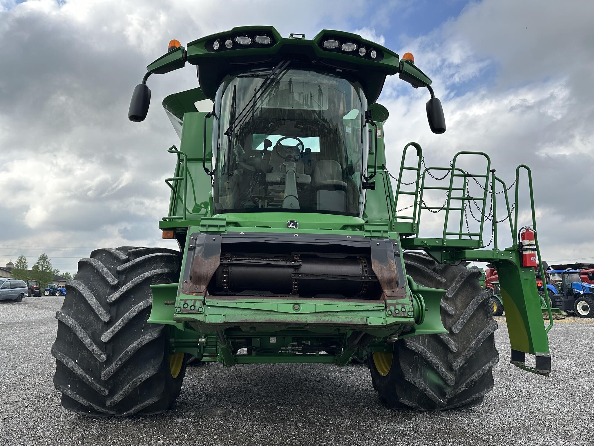 2013 John Deere S670 Combine