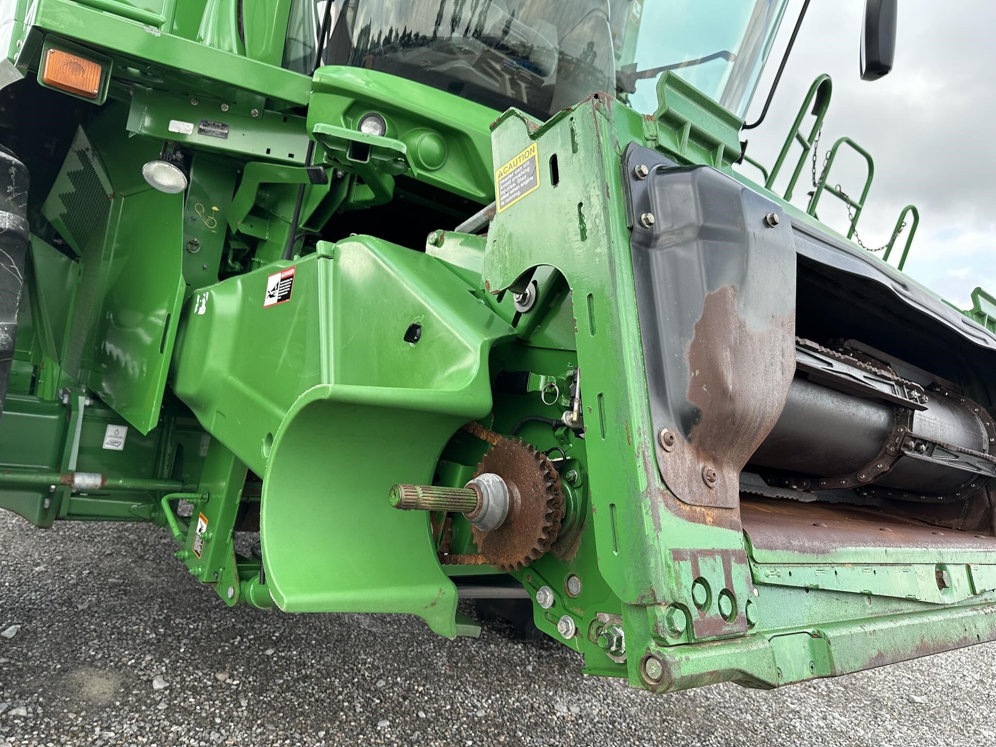 2013 John Deere S670 Combine