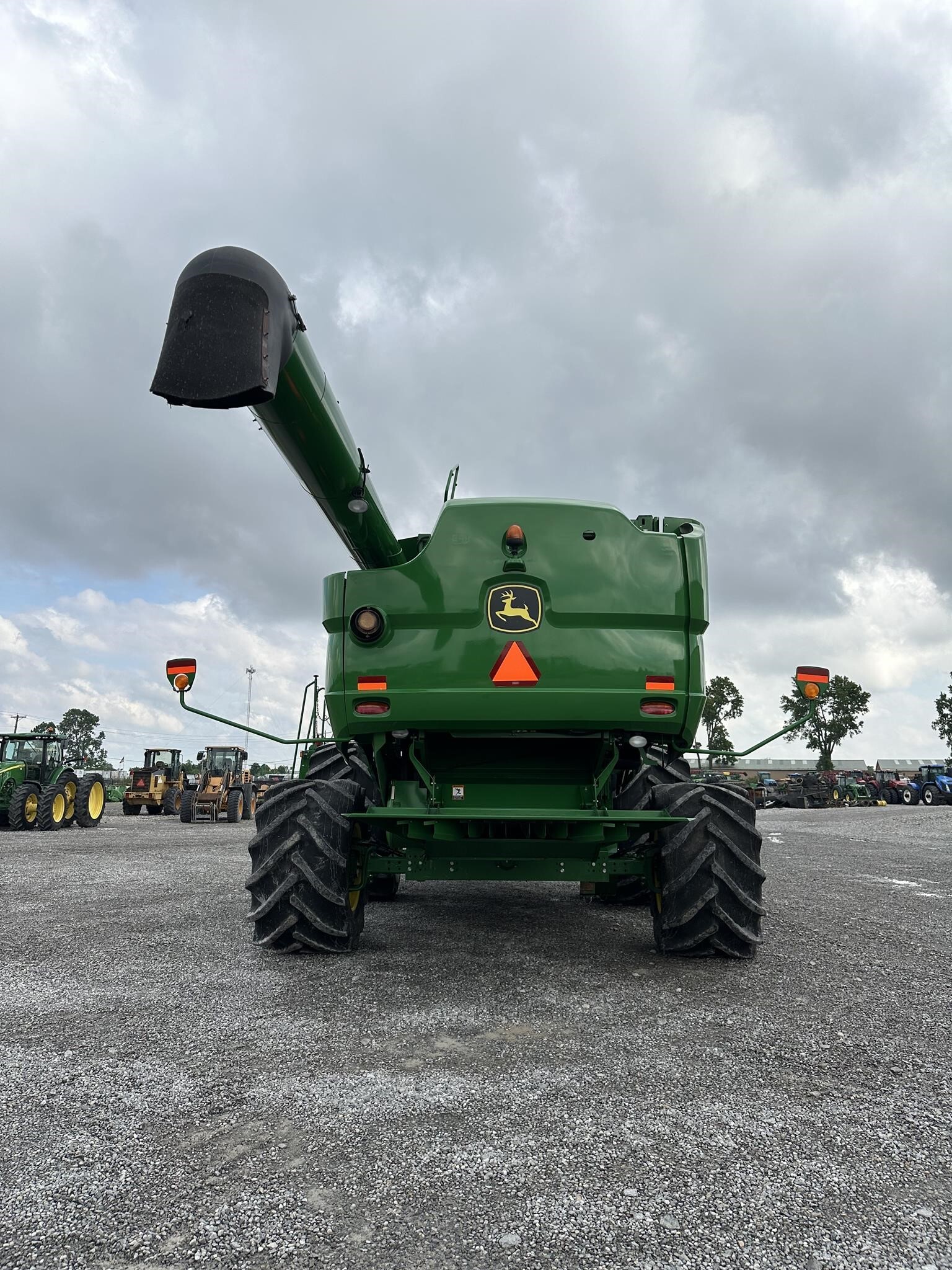 2013 John Deere S670 Combine