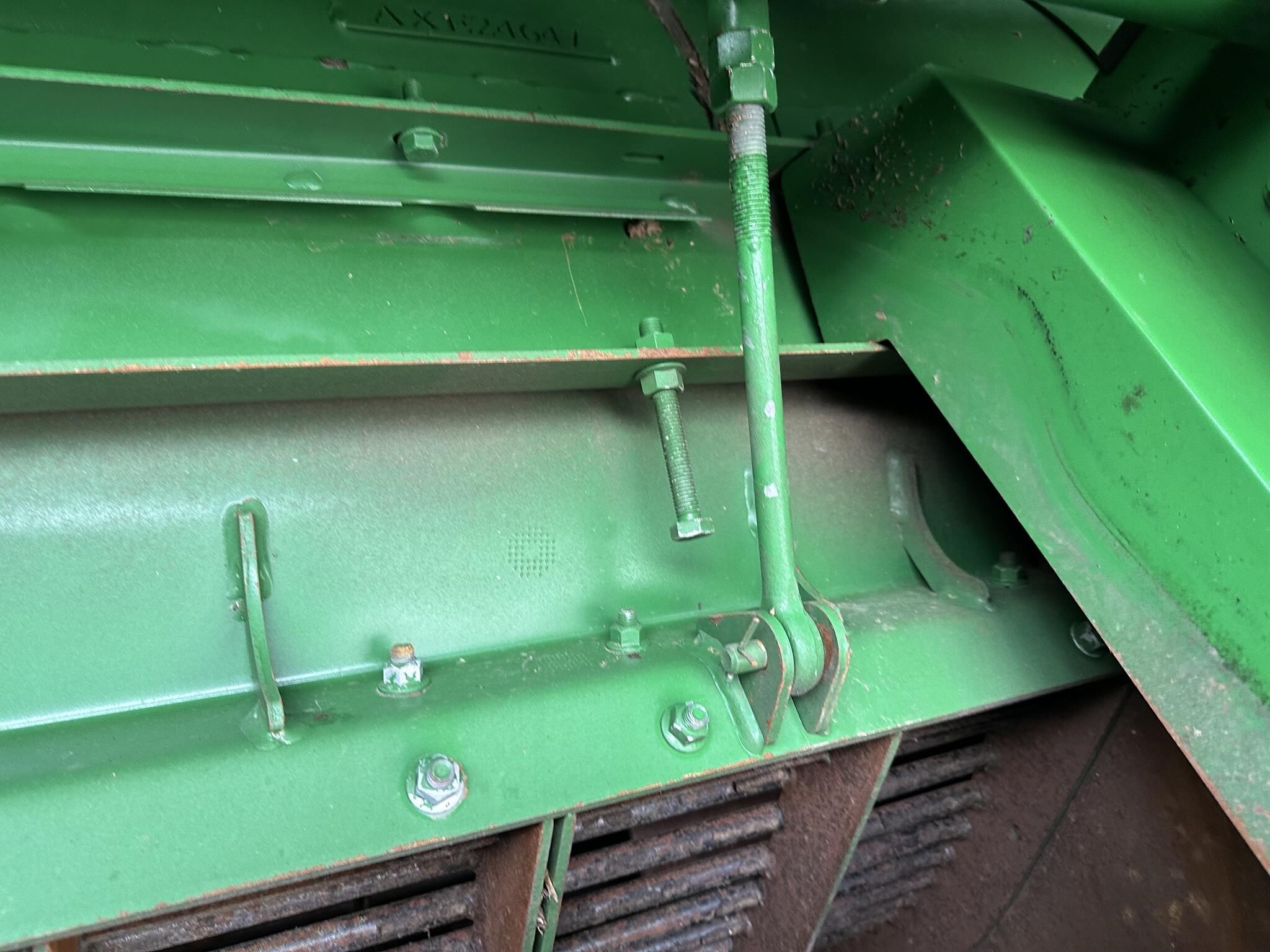 2013 John Deere S670 Combine