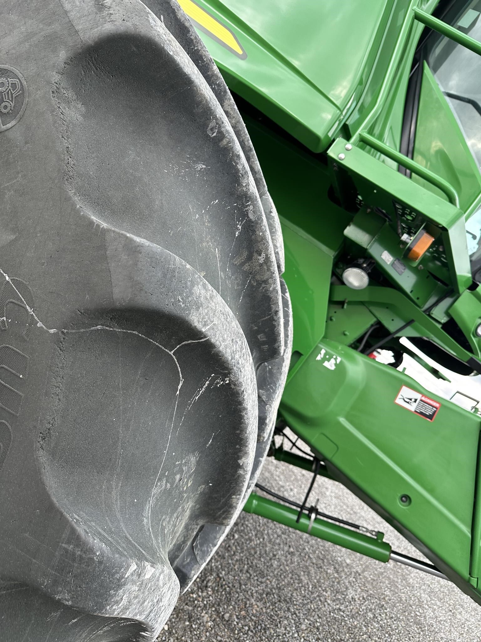 2013 John Deere S670 Combine