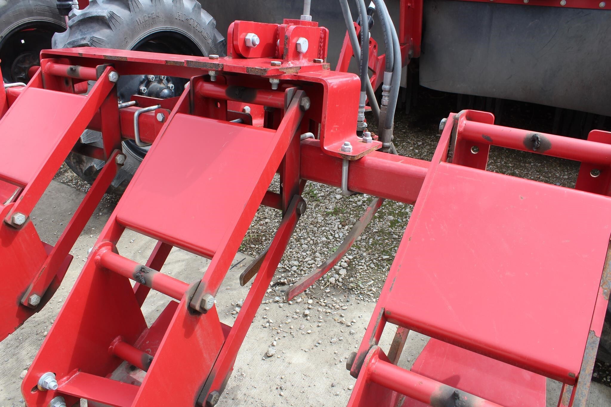 2019 Amity 3750 Beet Equipment