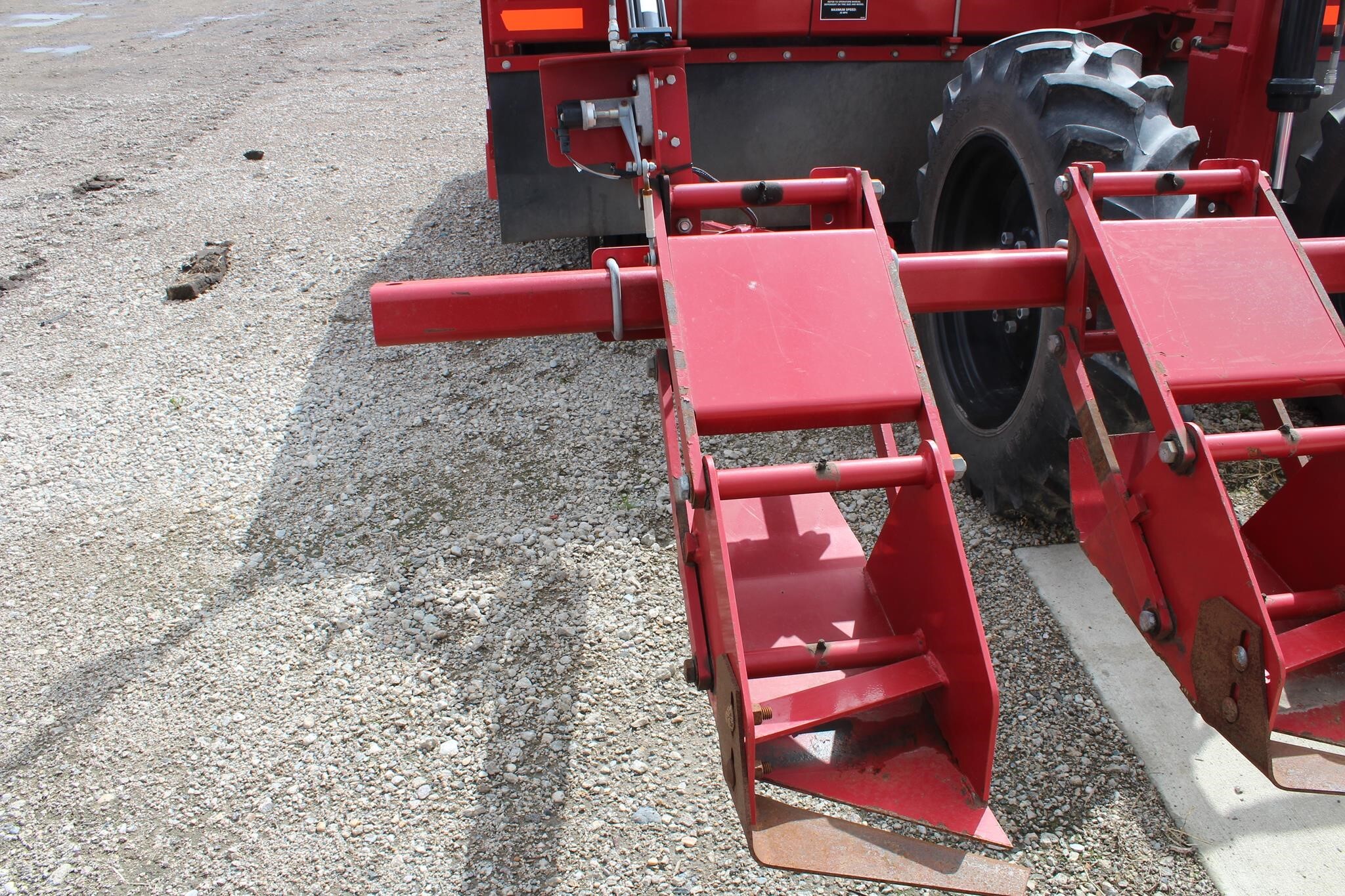 2019 Amity 3750 Beet Equipment