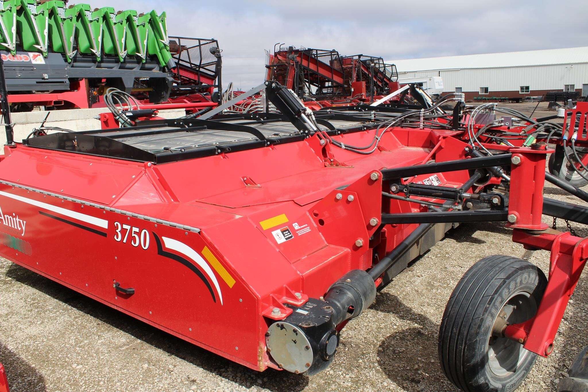 2019 Amity 3750 Beet Equipment