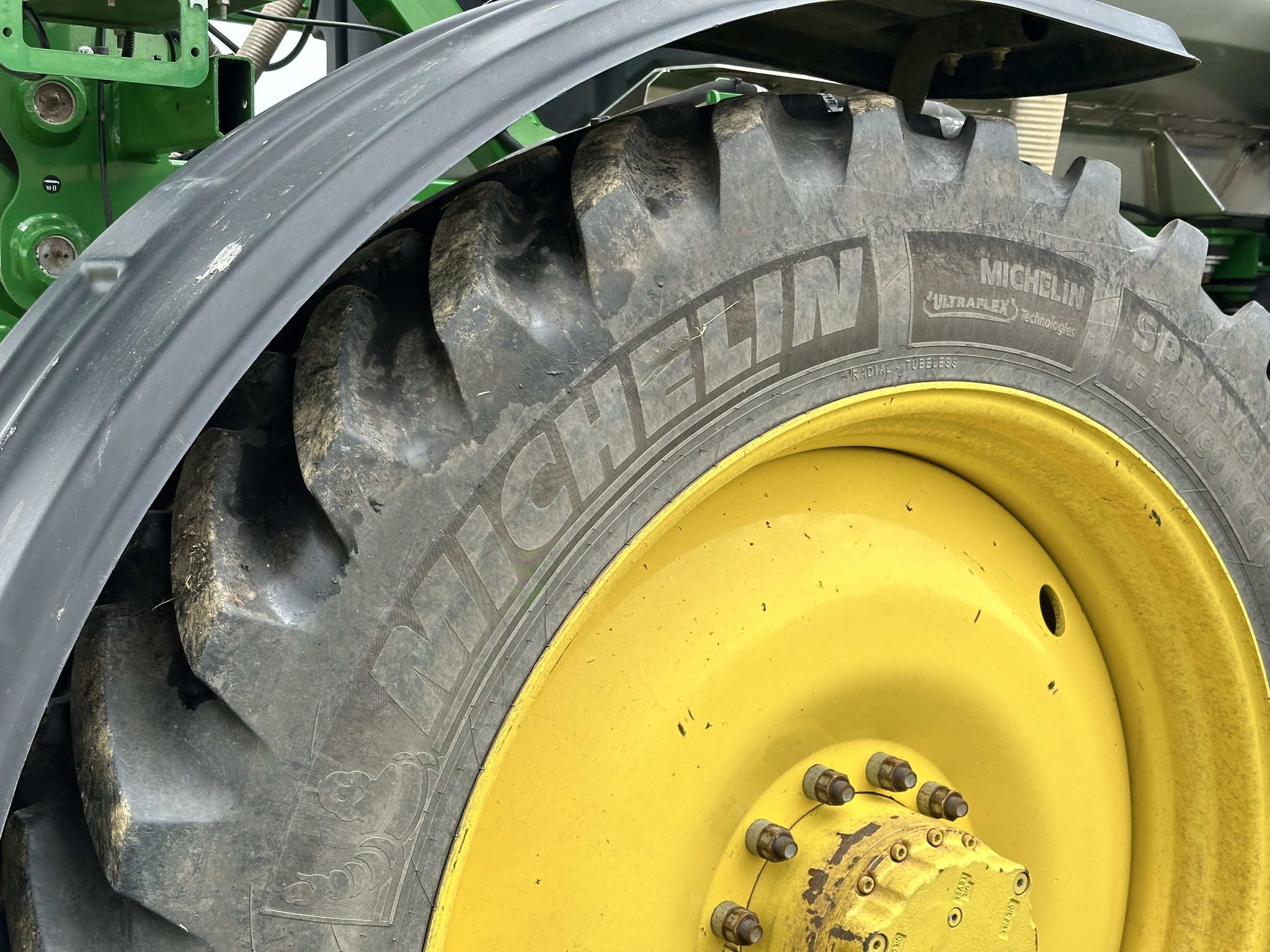 2019 John Deere R4038 Self-Propelled Sprayer