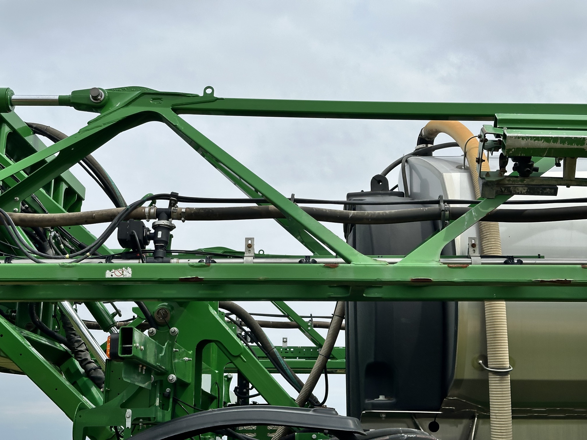 2019 John Deere R4038 Self-Propelled Sprayer