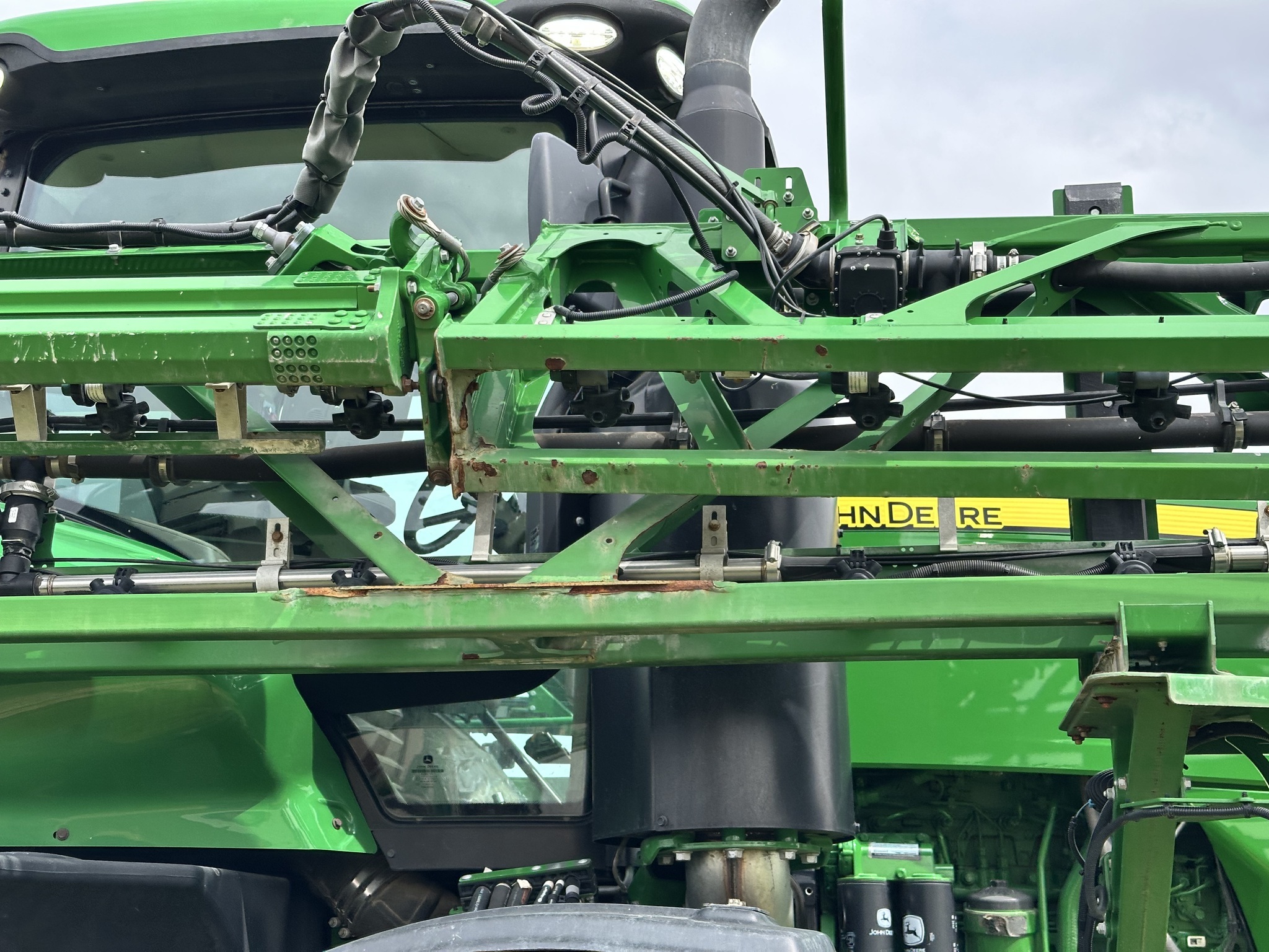 2019 John Deere R4038 Self-Propelled Sprayer
