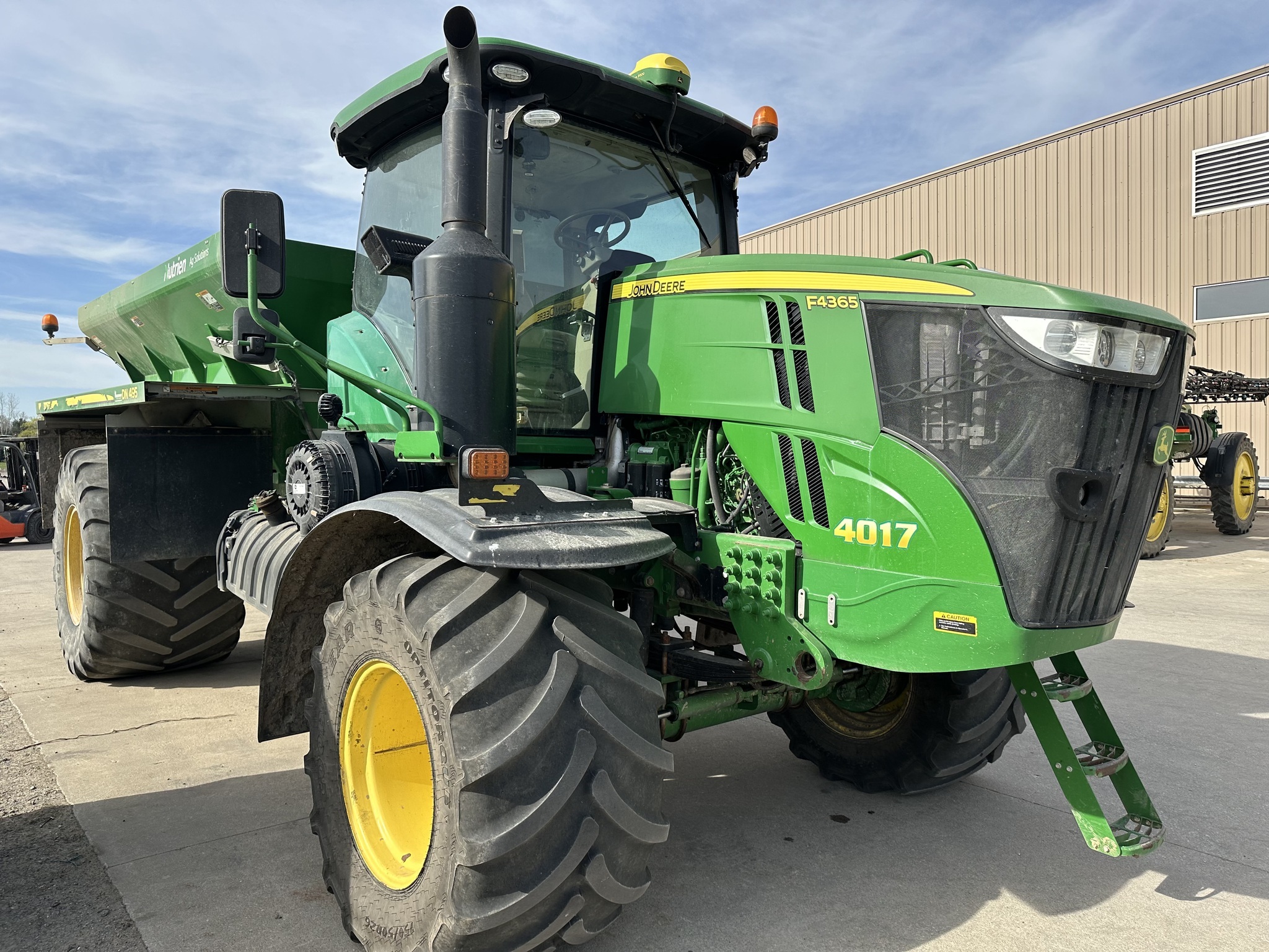 2018 John Deere F4365 Self-Propelled Fertilizer Spreader