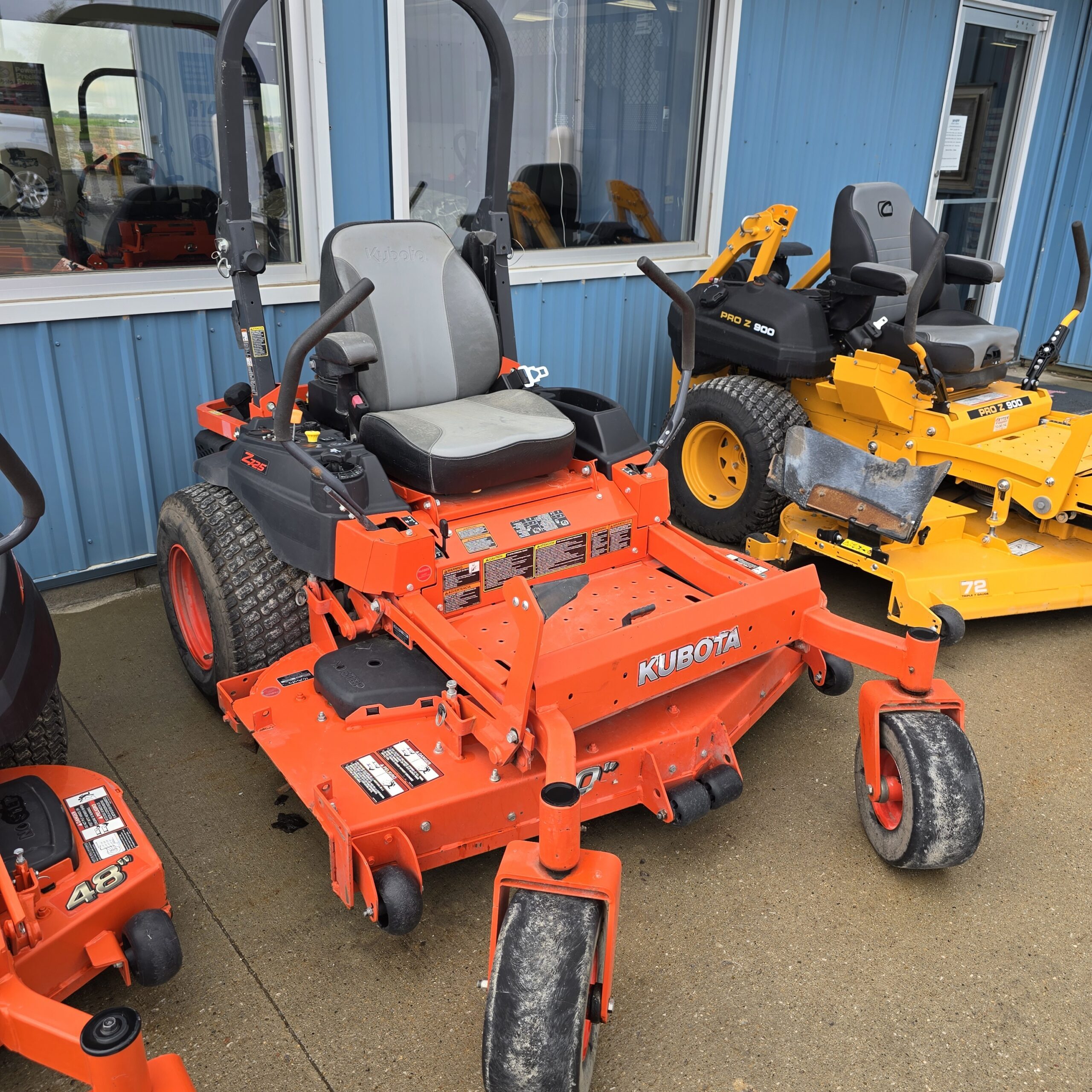 2011 Kubota Z725 Lawn Mower