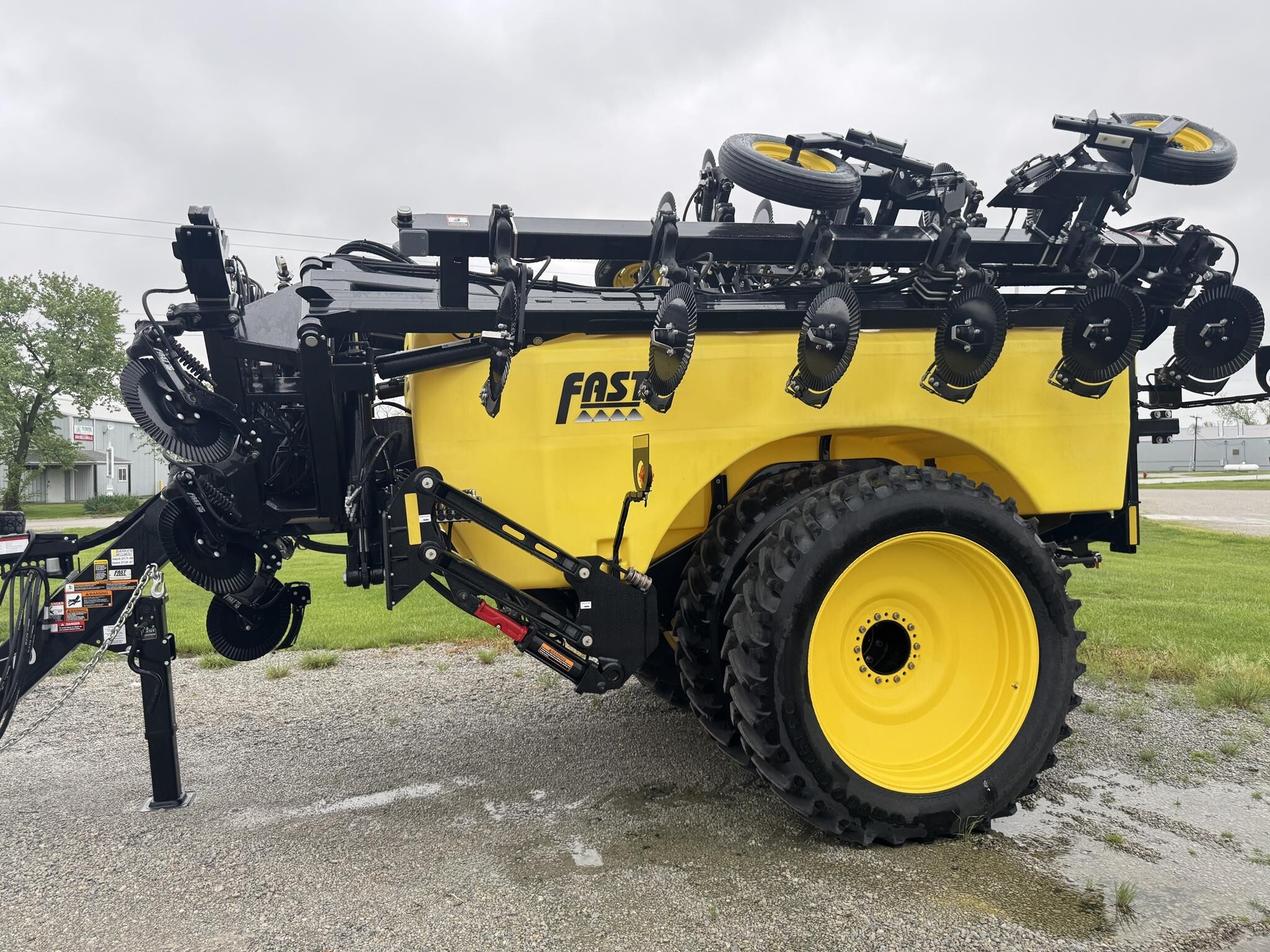  Fast A26-60 Pull-Type Fertilizer Spreader