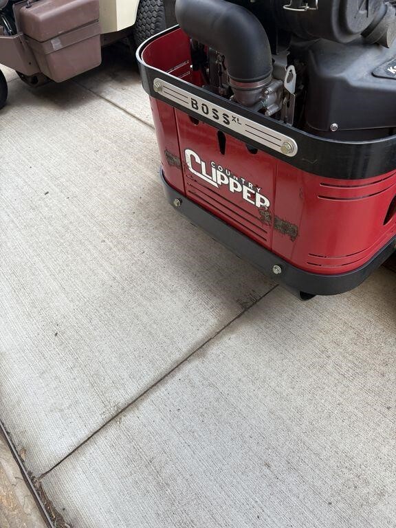 2020 Country Clipper BOSS XL 9010 Lawn Mower