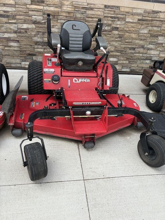 2020 Country Clipper BOSS XL 9010 Lawn Mower