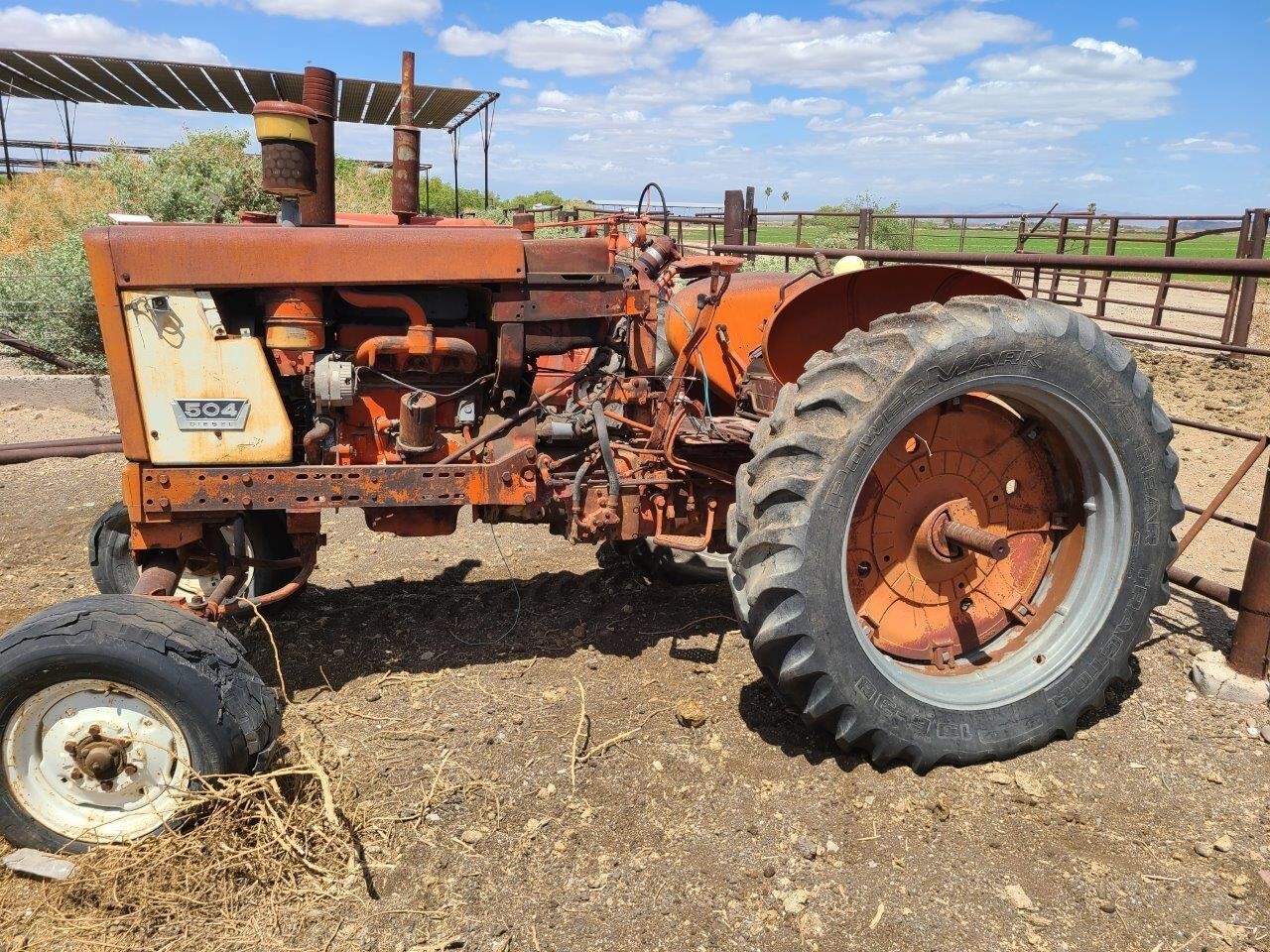 1964 International Harvester 504 Tractor