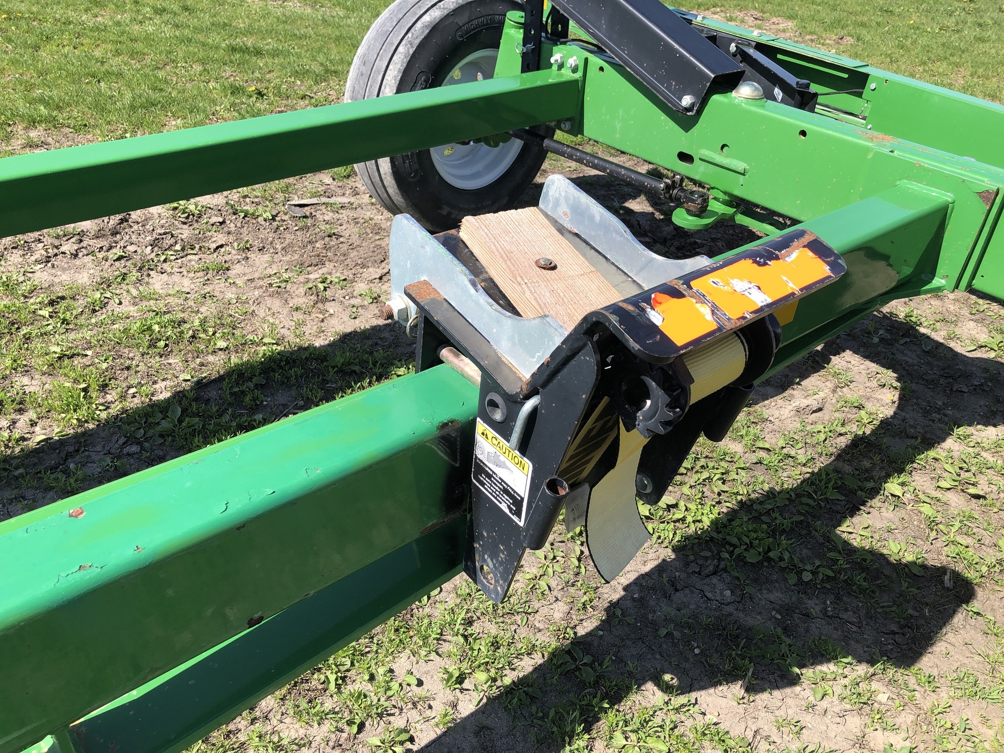 2014 Unverferth AWS36 Header Trailer