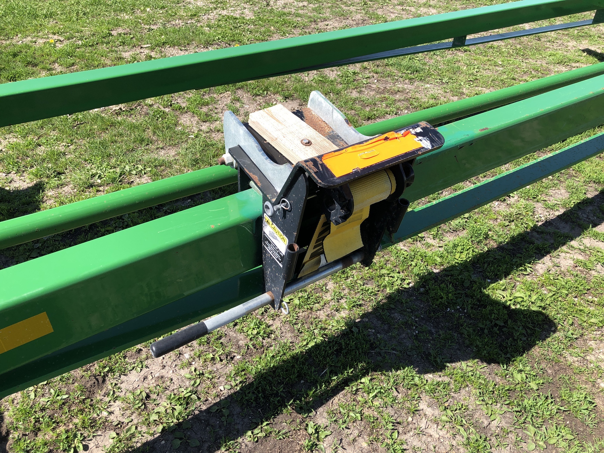 2014 Unverferth AWS36 Header Trailer