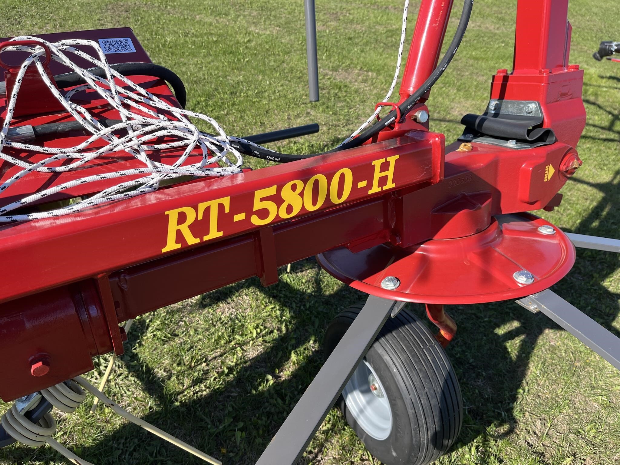 2025 H & S RT5800H Tedder