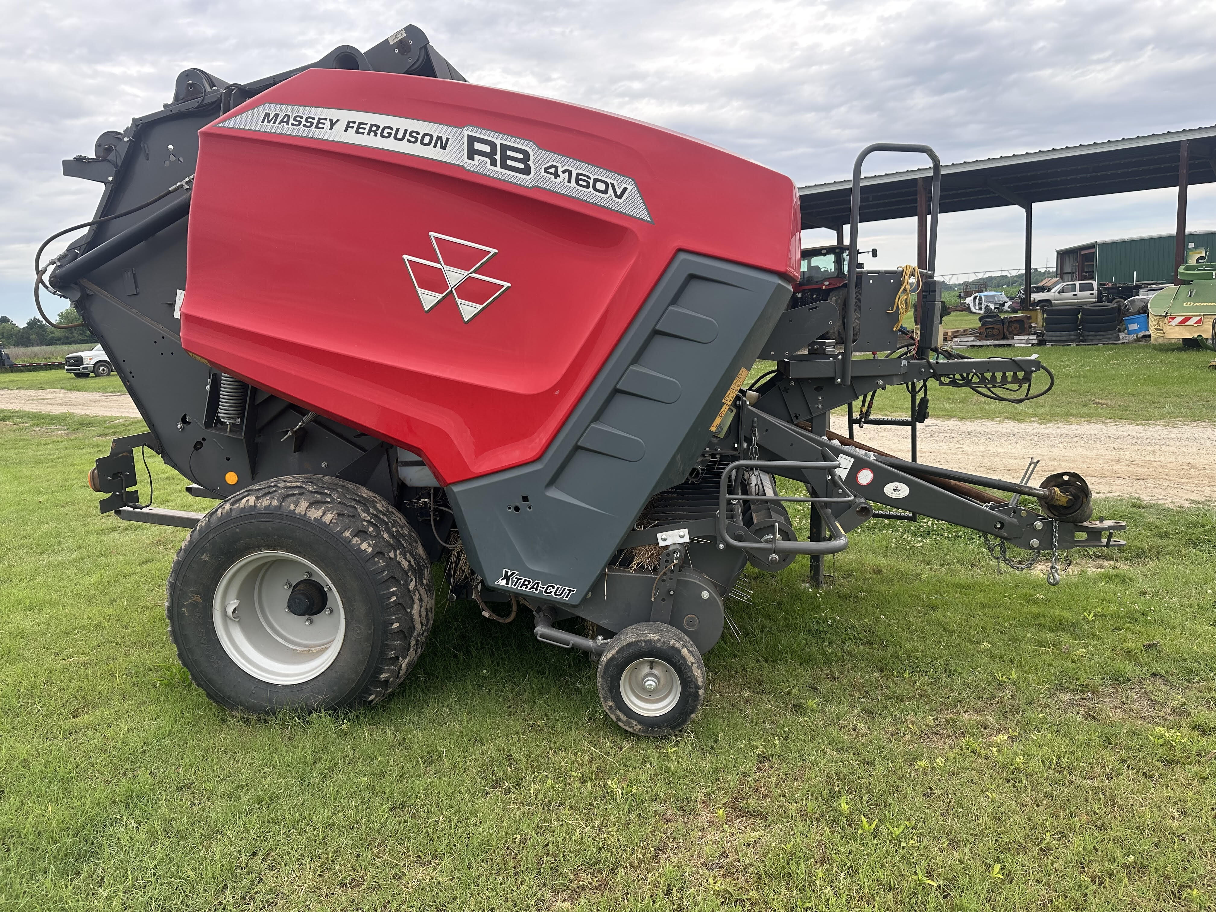 2022 Massey Ferguson RB4160V Round Baler
