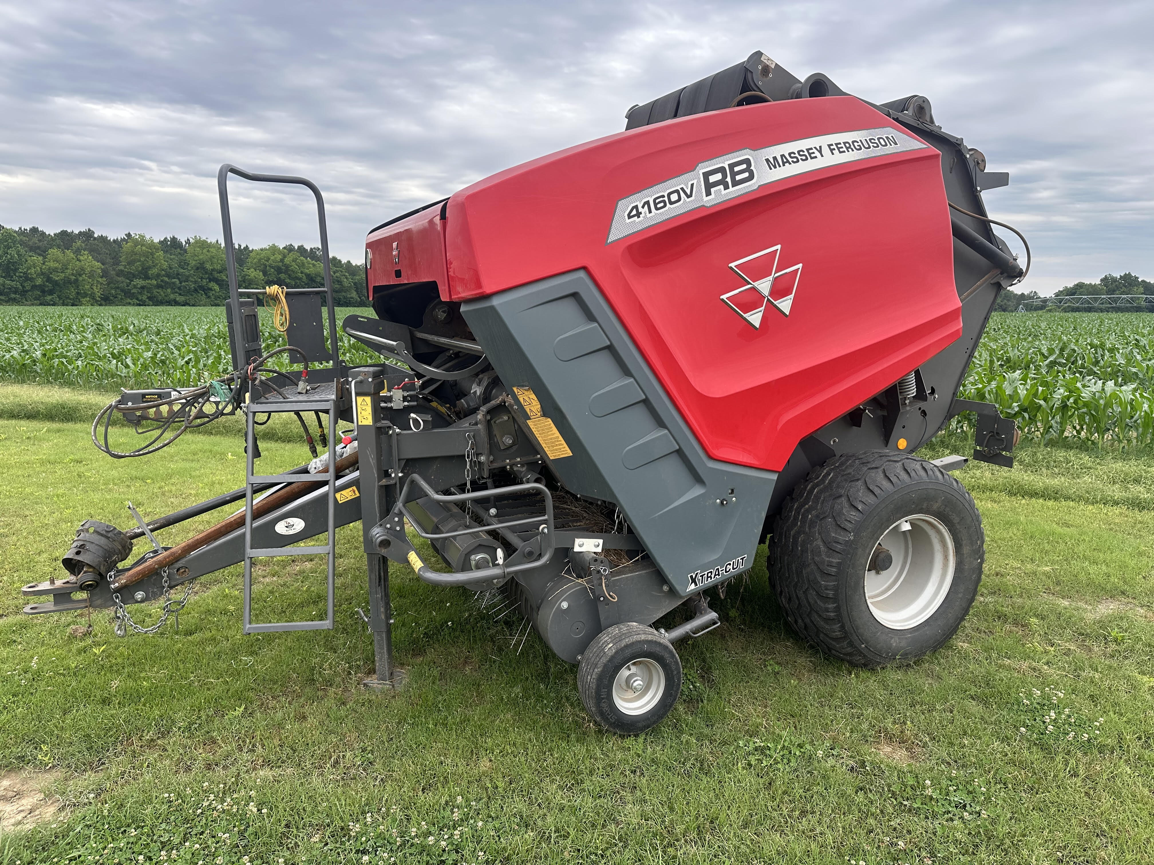 2022 Massey Ferguson RB4160V Round Baler