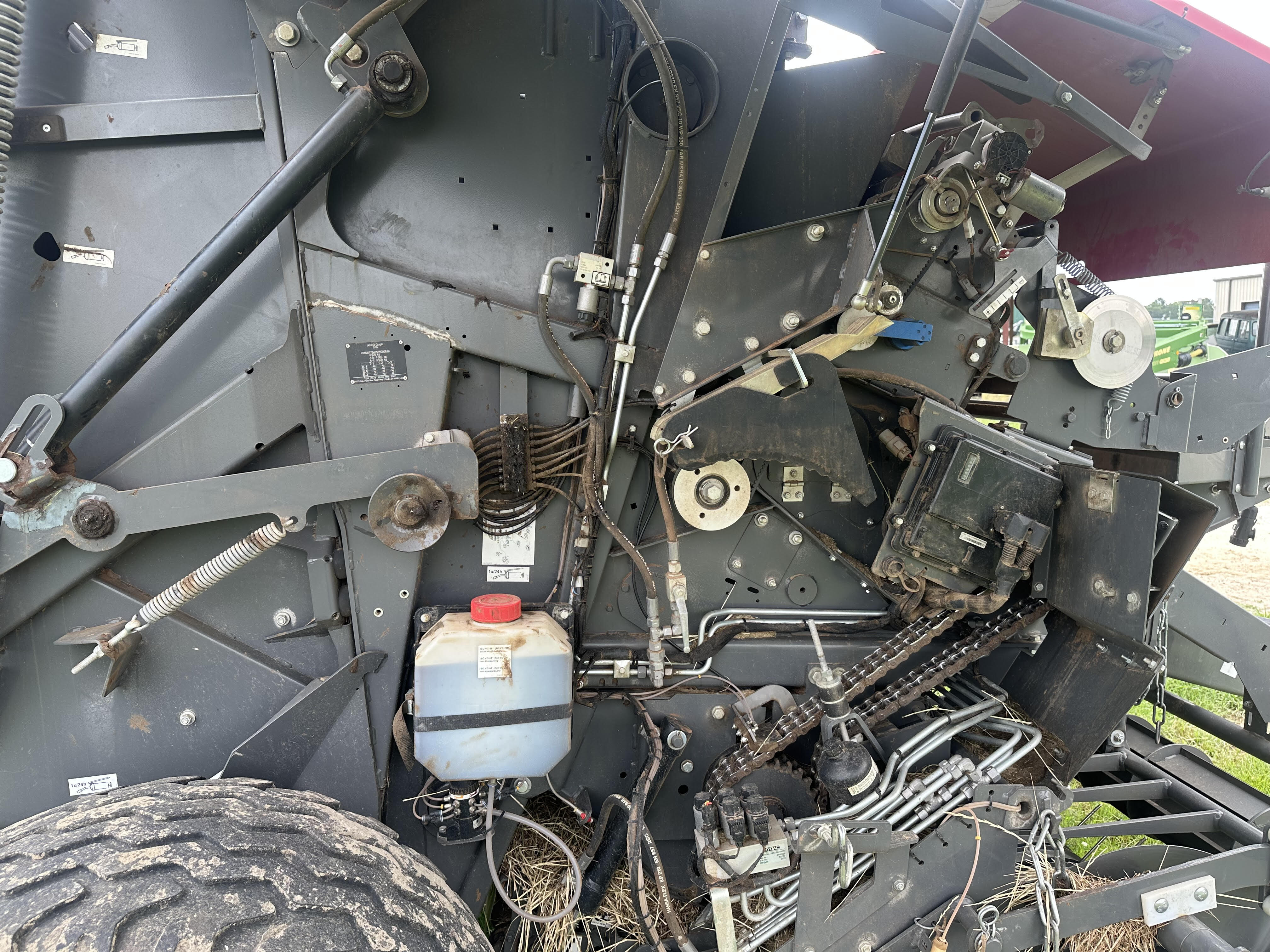 2022 Massey Ferguson RB4160V Round Baler