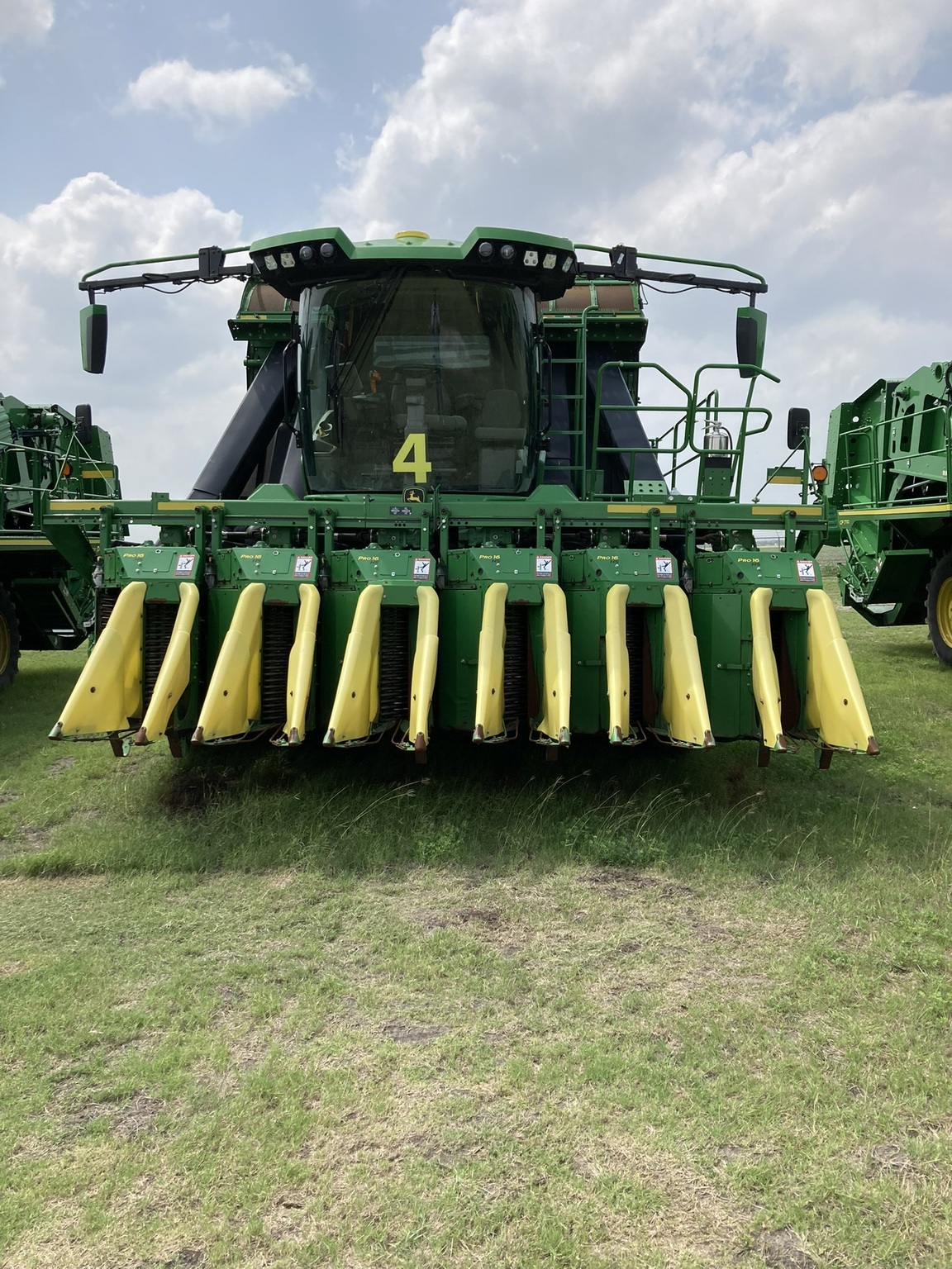 2023 John Deere CP770 Cotton Equipment